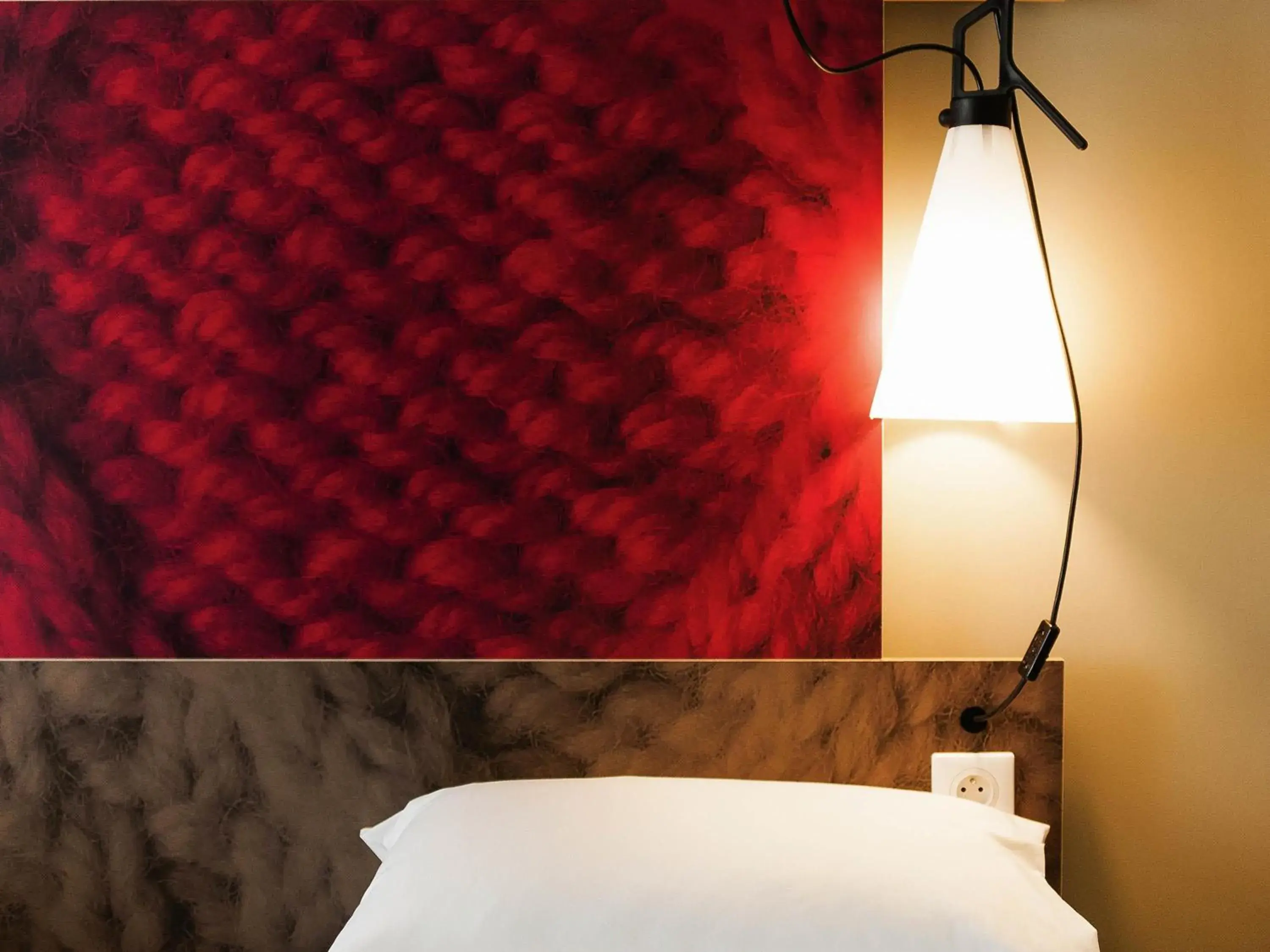 Bedroom, Bed in Ibis Poznan Polnoc Bedroom, Bed in Ibis Poznan Polnoc