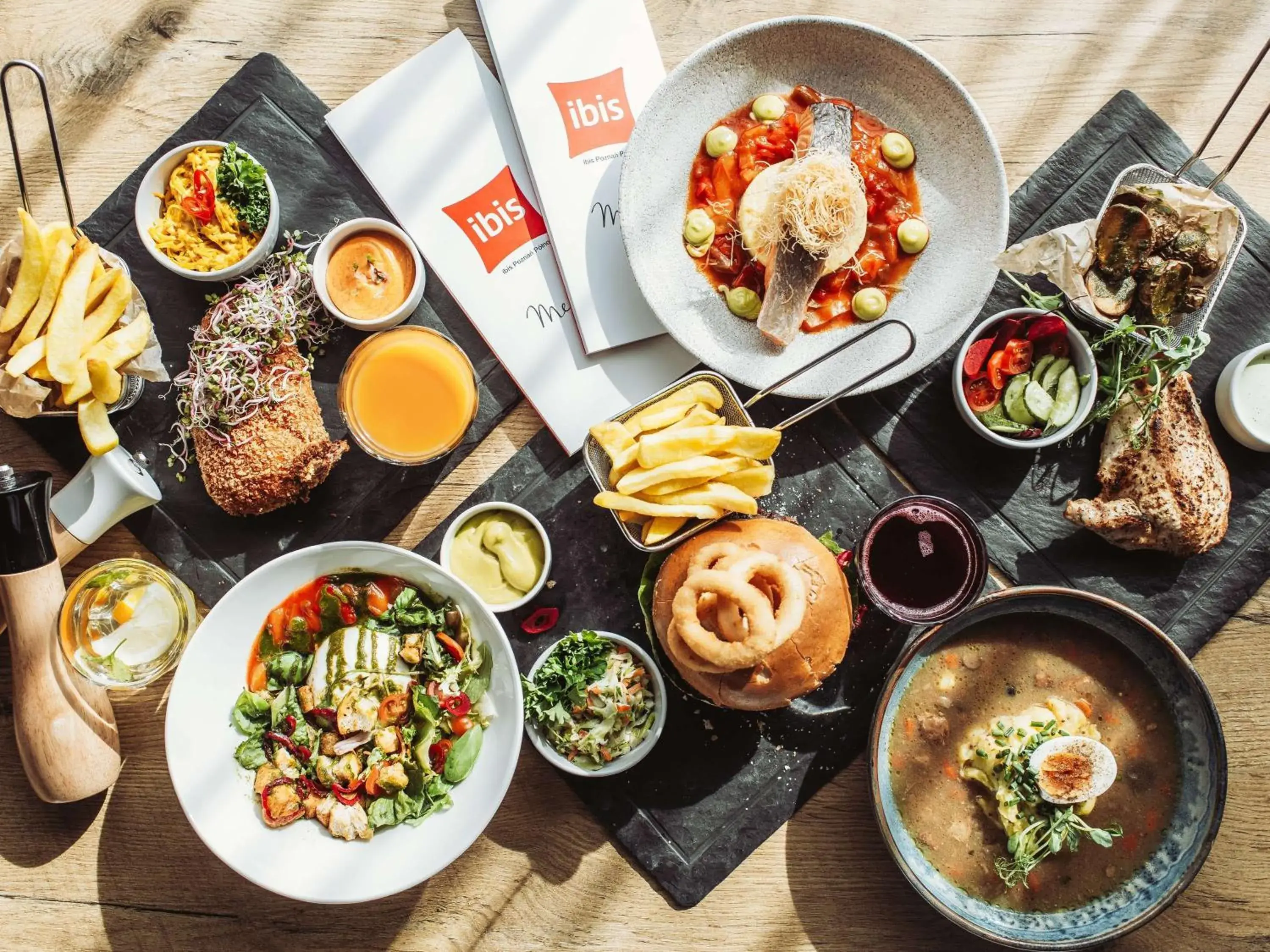 Restaurant/places to eat in Ibis Poznan Polnoc Restaurant/places to eat in Ibis Poznan Polnoc