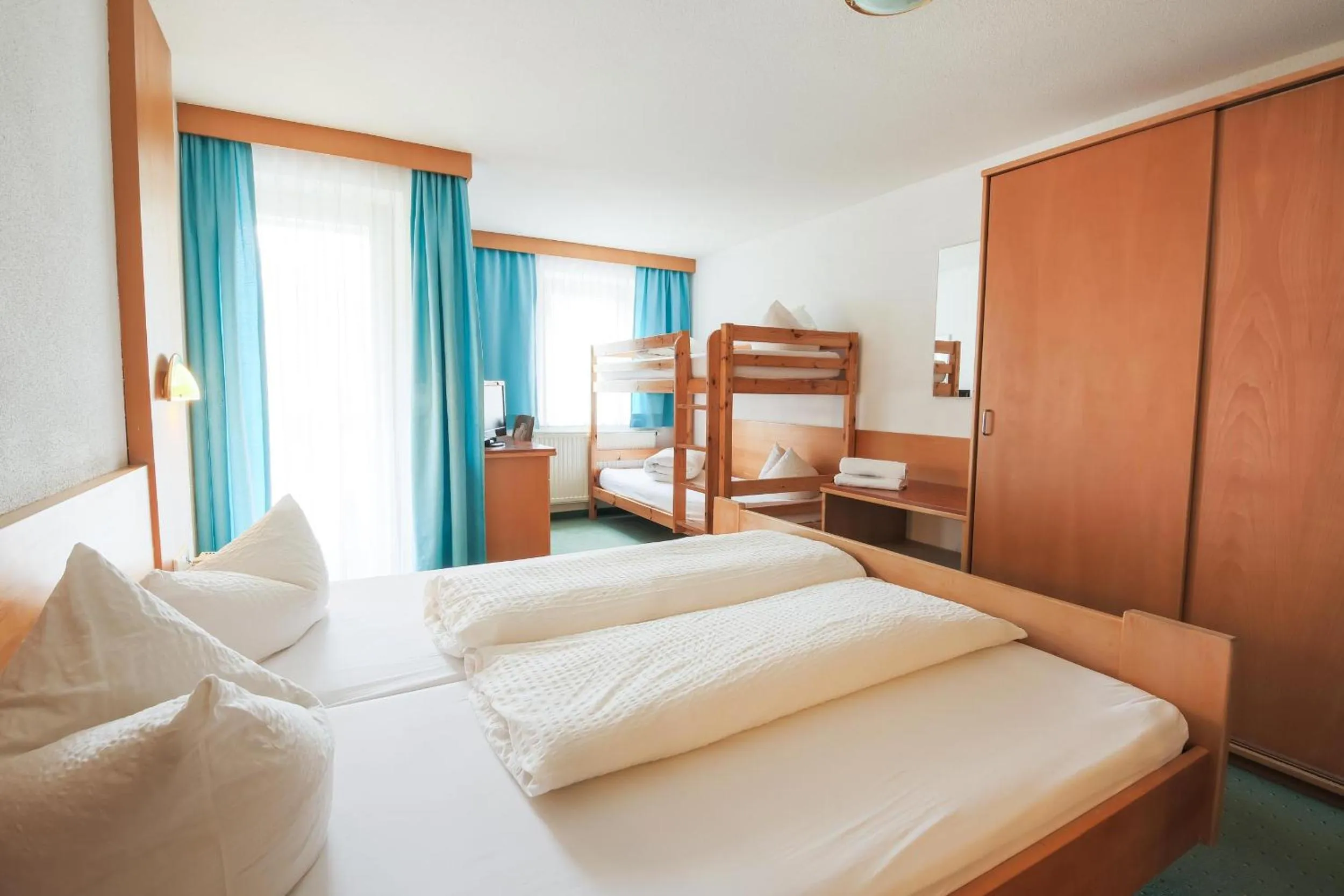 Photo of the whole room, Bed in Hotel Tia Monte