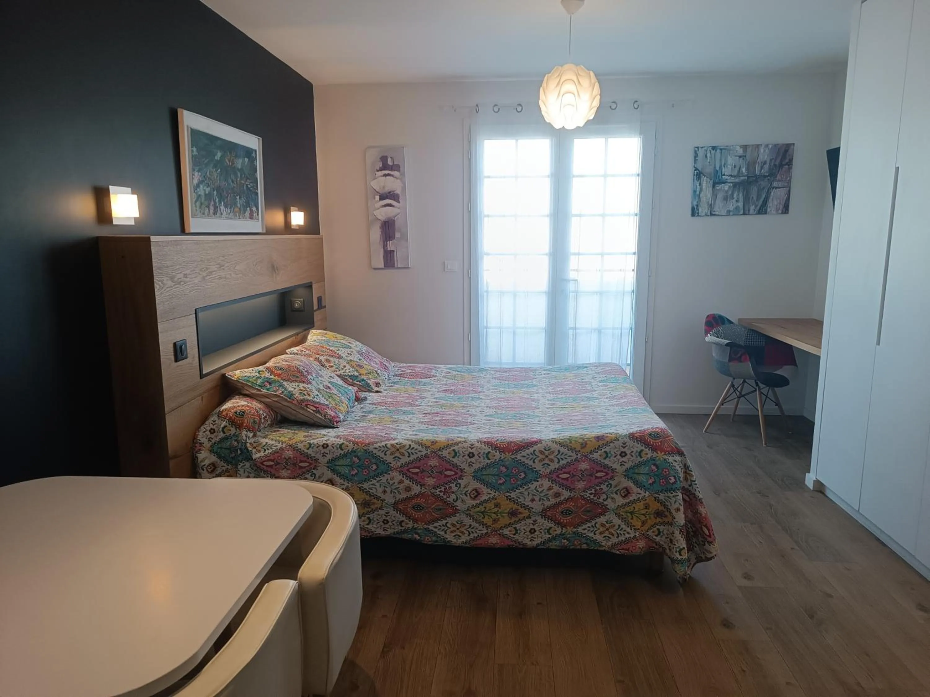 Bed in Hôtel Résidence Bergara