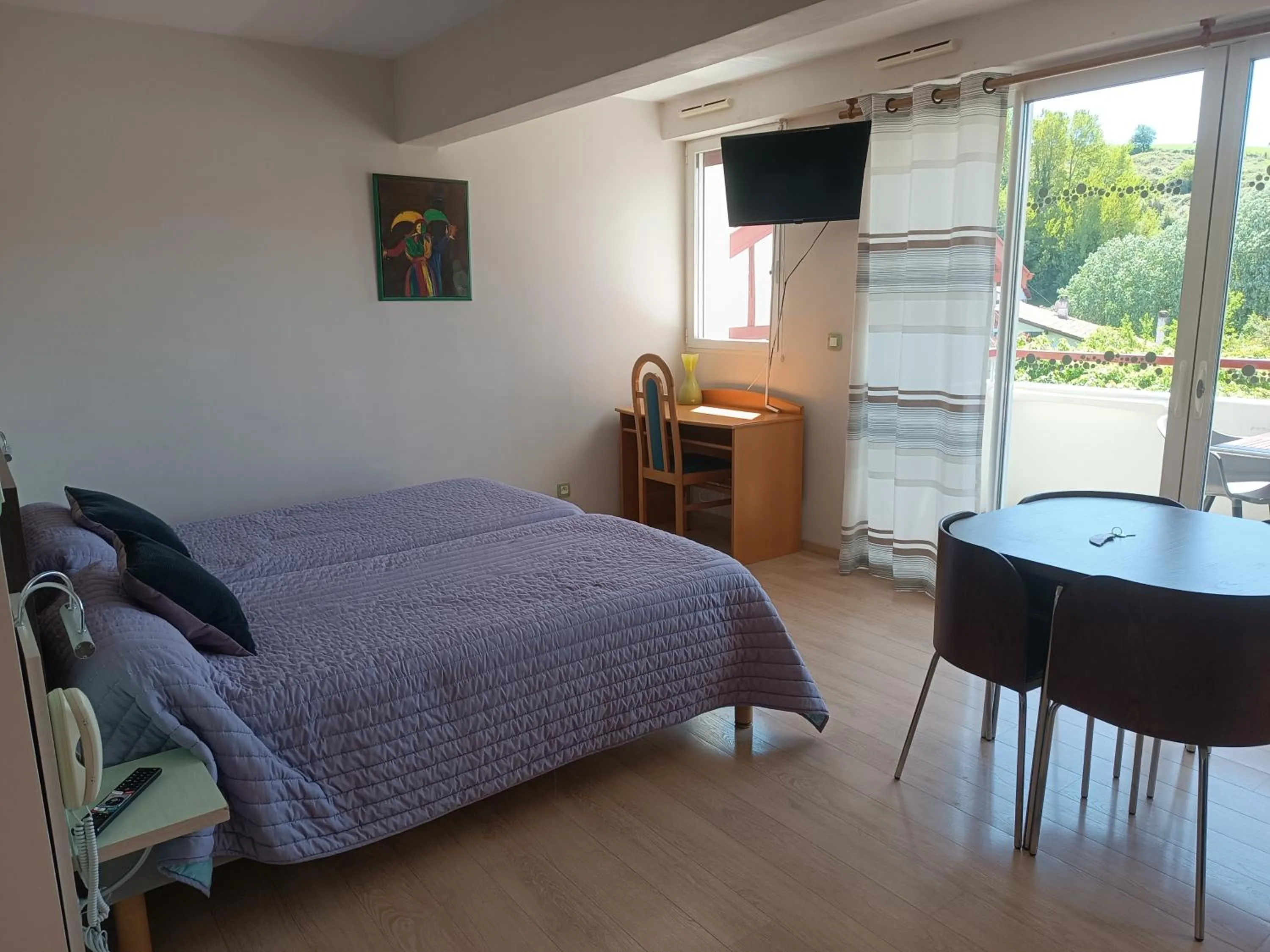 Bedroom, Bed in Hôtel Résidence Bergara