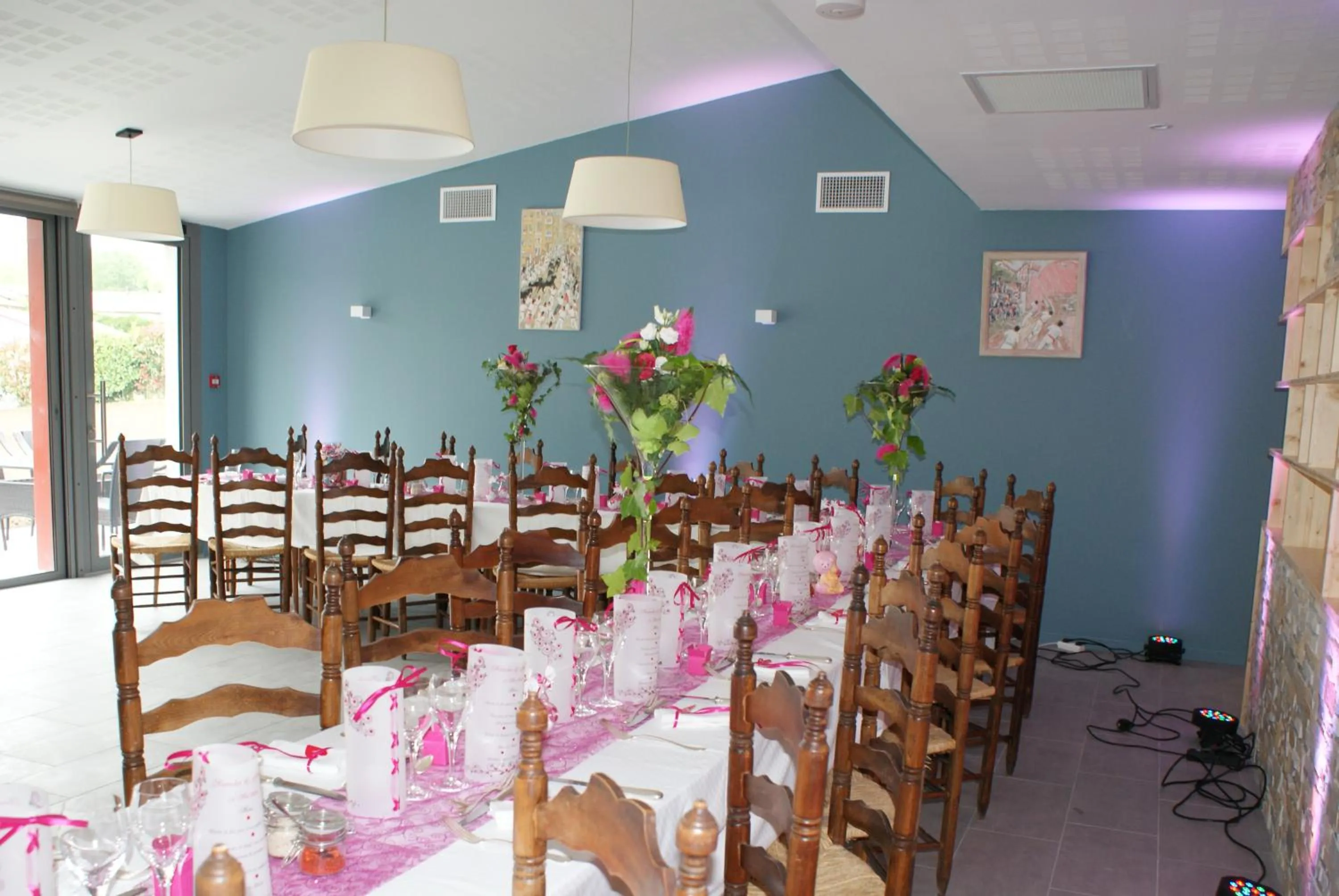 Restaurant/places to eat in Hôtel Résidence Bergara