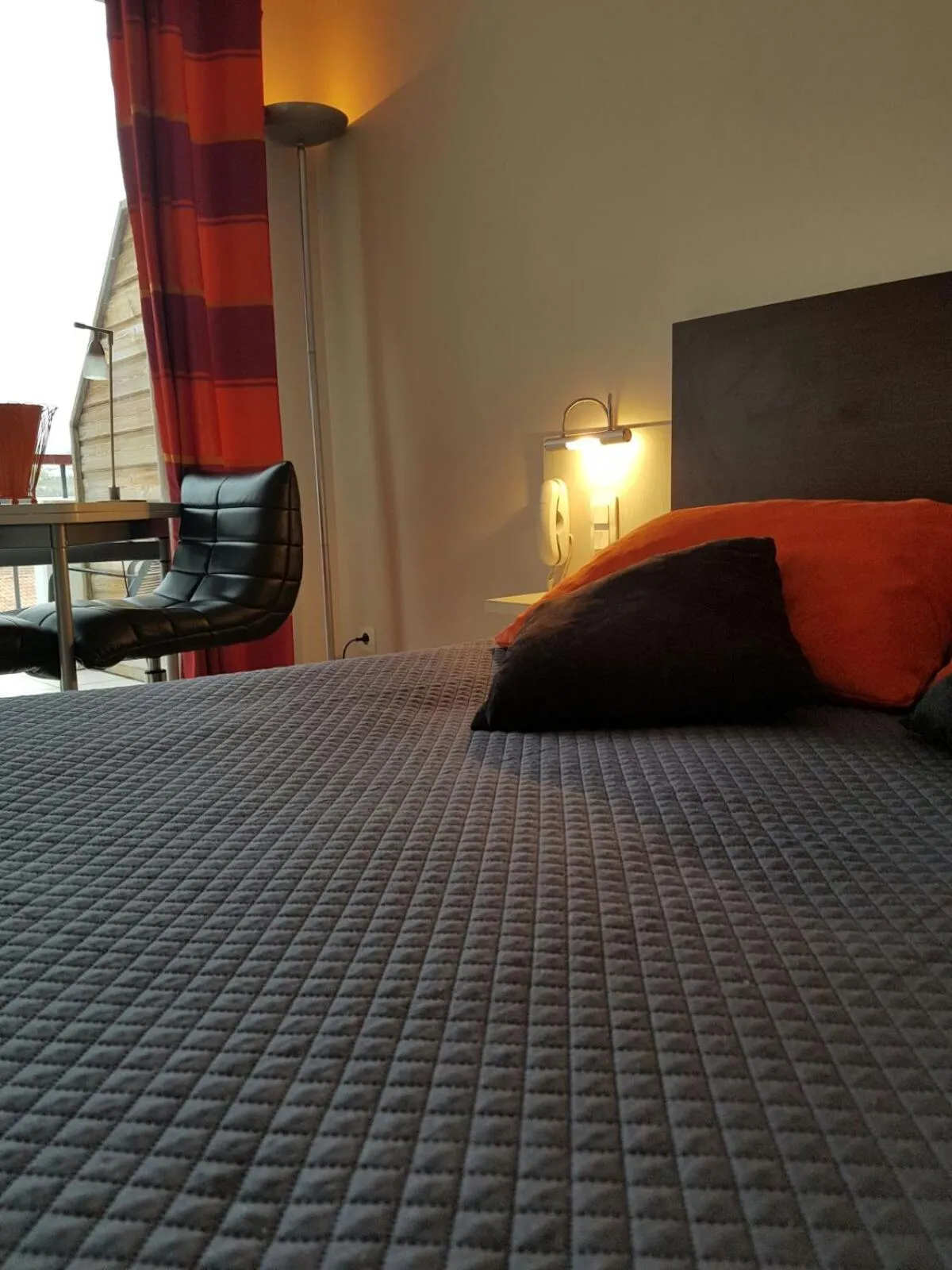 Bed in Hôtel Résidence Bergara