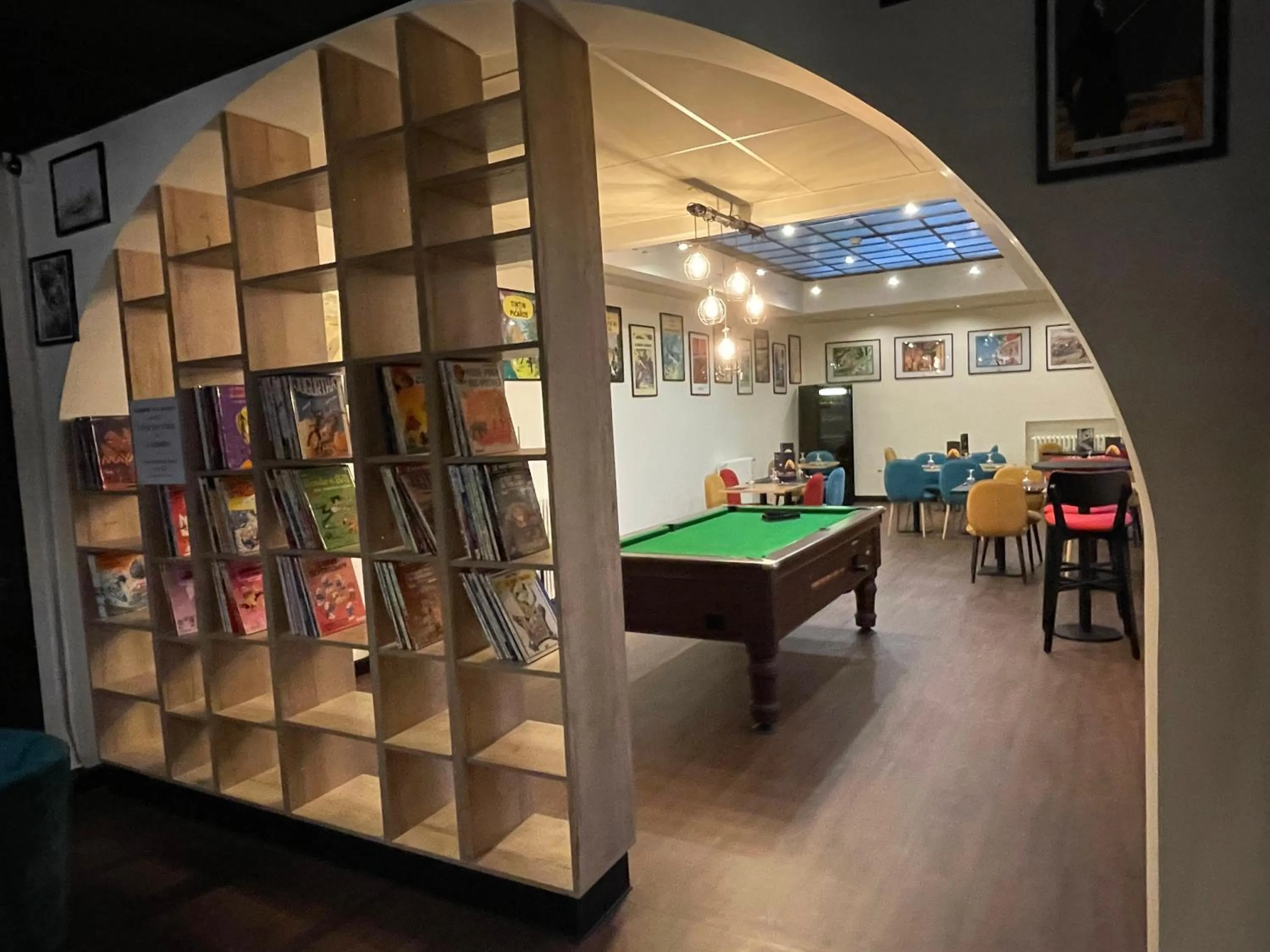 Restaurant/places to eat in Le Sporting