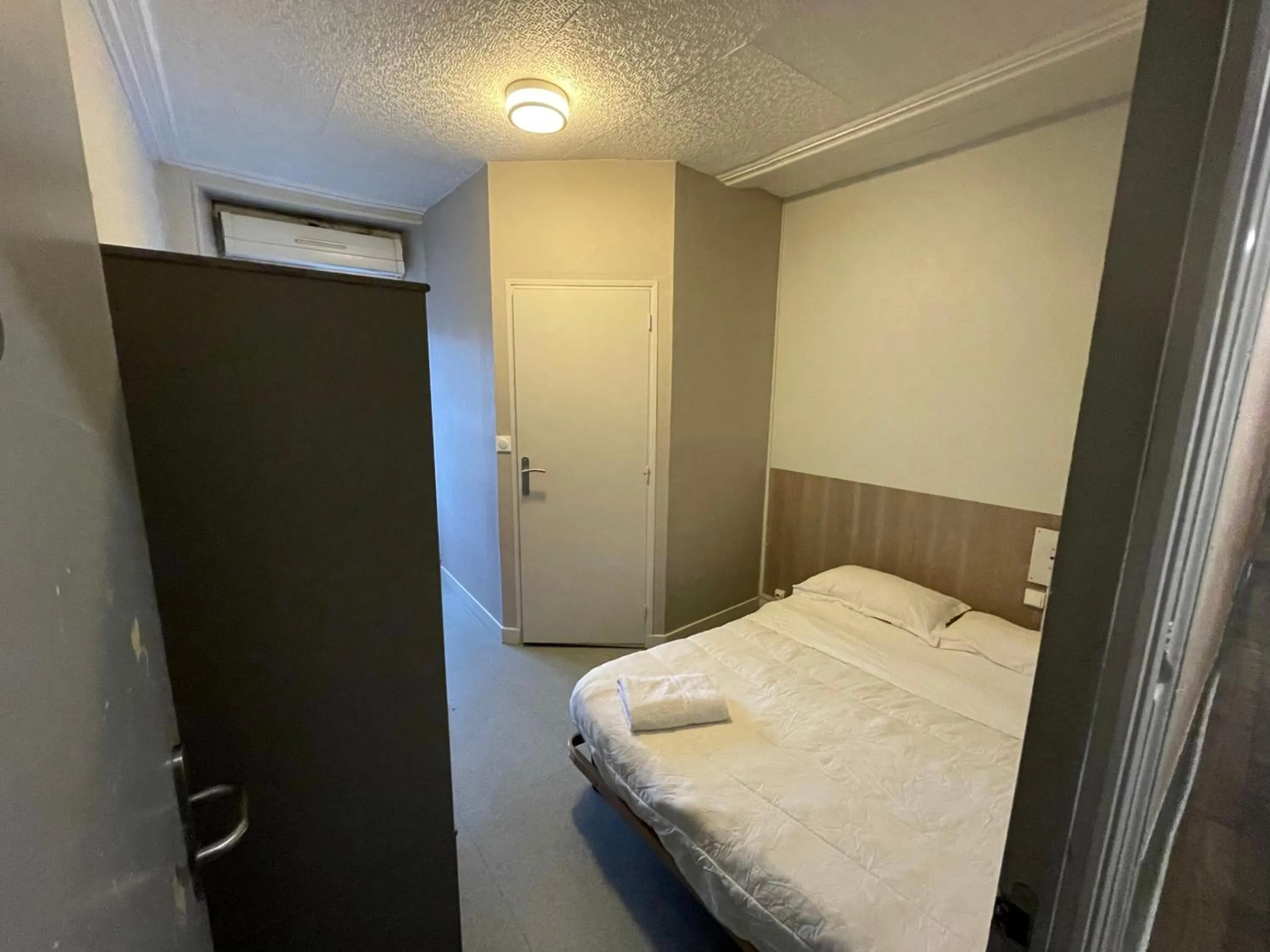 Bedroom, Bed in Le Sporting