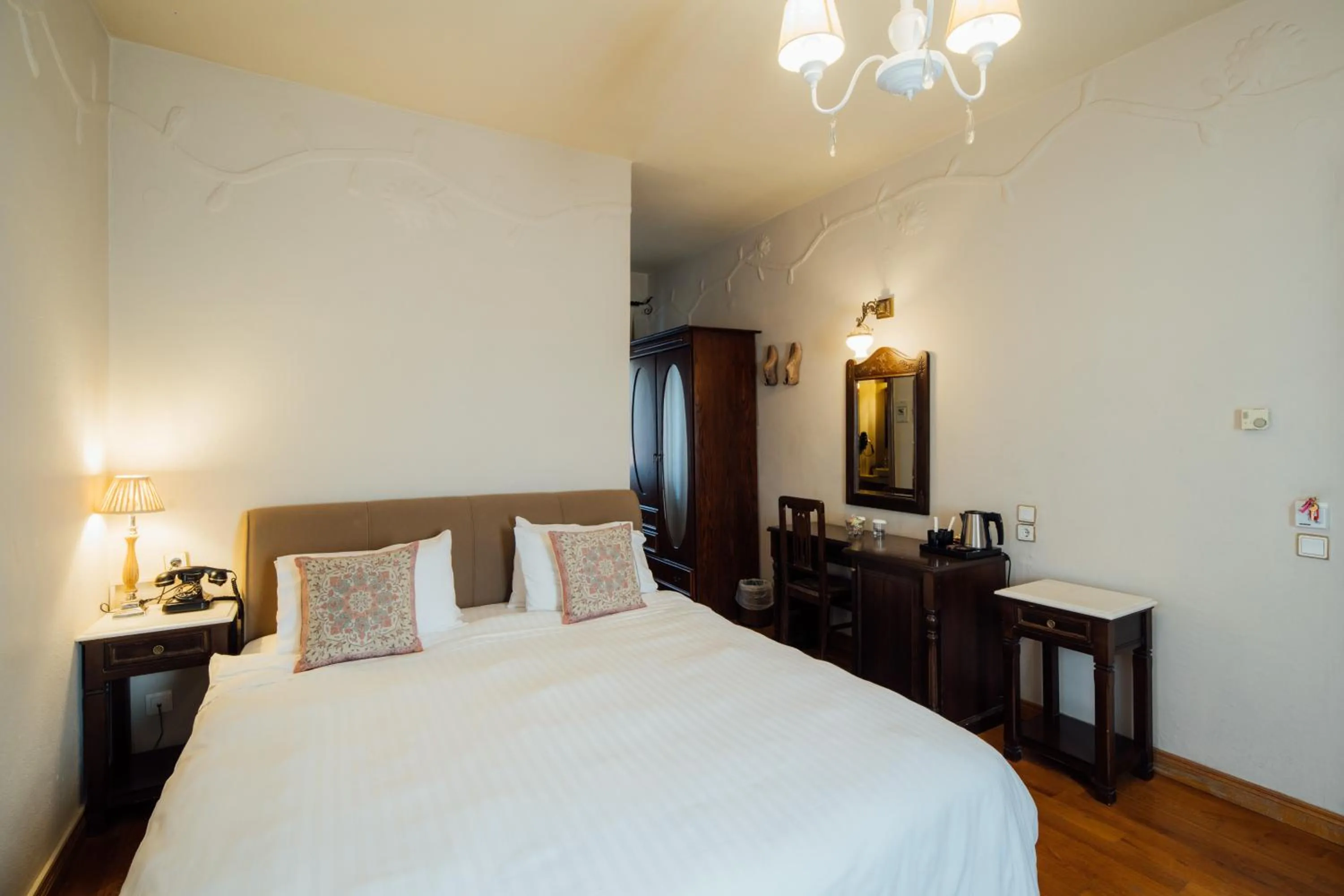 Bed in Archontiko Naoumidi