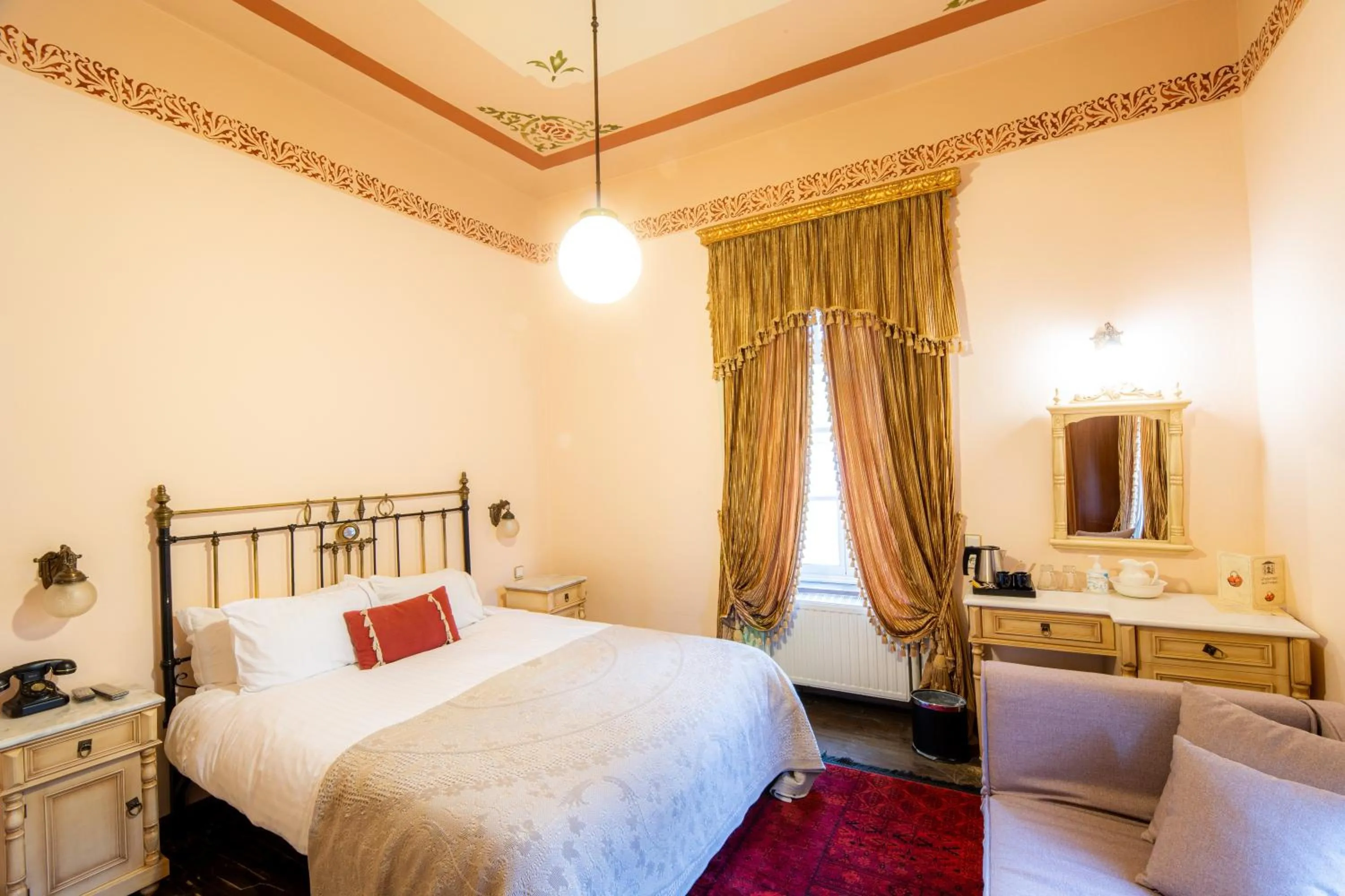 Bed in Archontiko Naoumidi