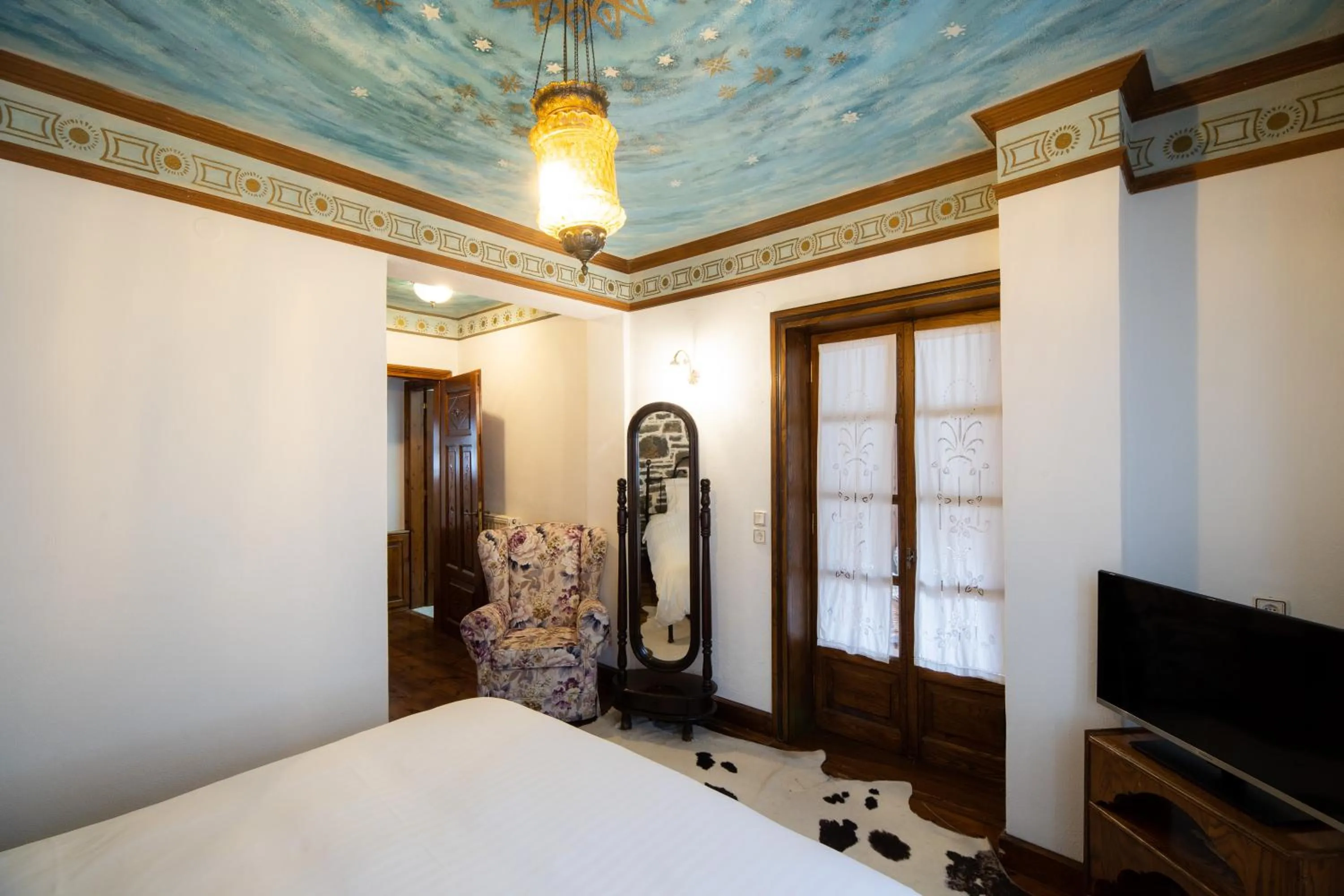 Bed in Archontiko Naoumidi