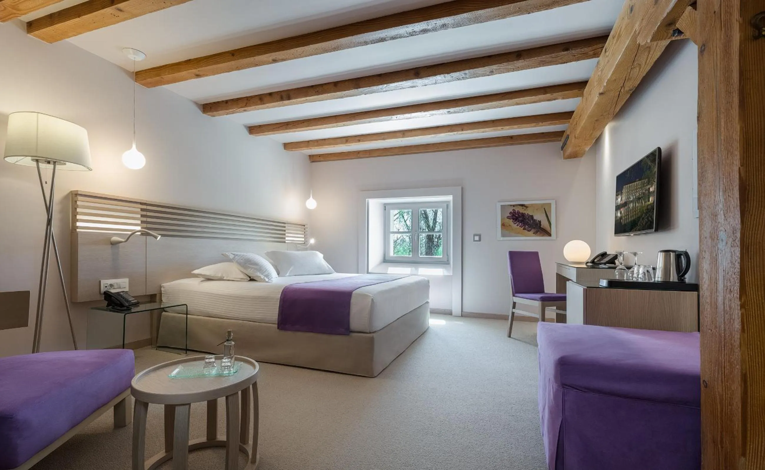 Photo of the whole room, Bed in Hydrama Grand Hotel