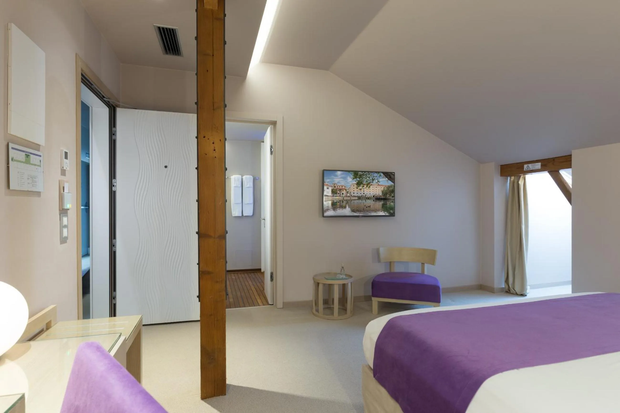 Bed in Hydrama Grand Hotel