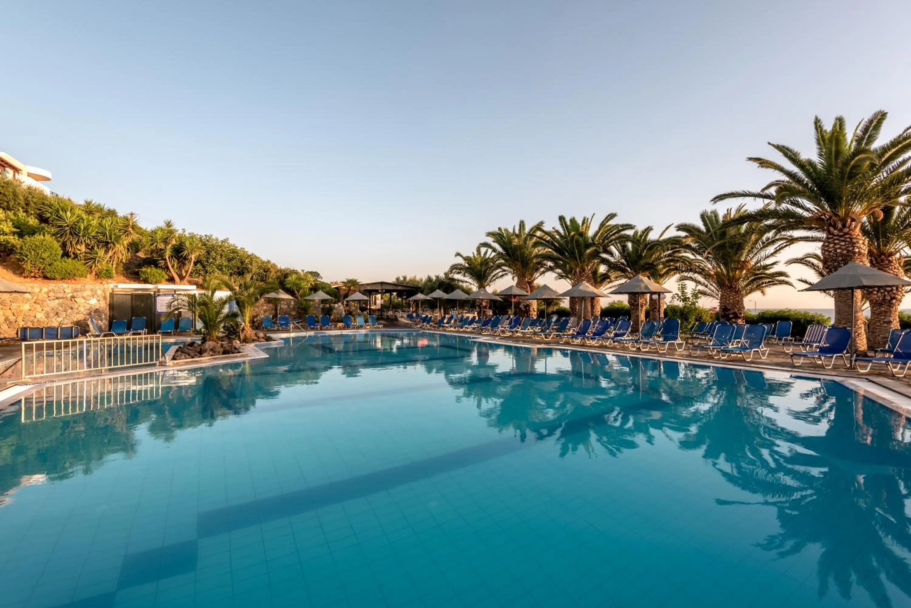 Swimming pool in Mediterraneo Hotel