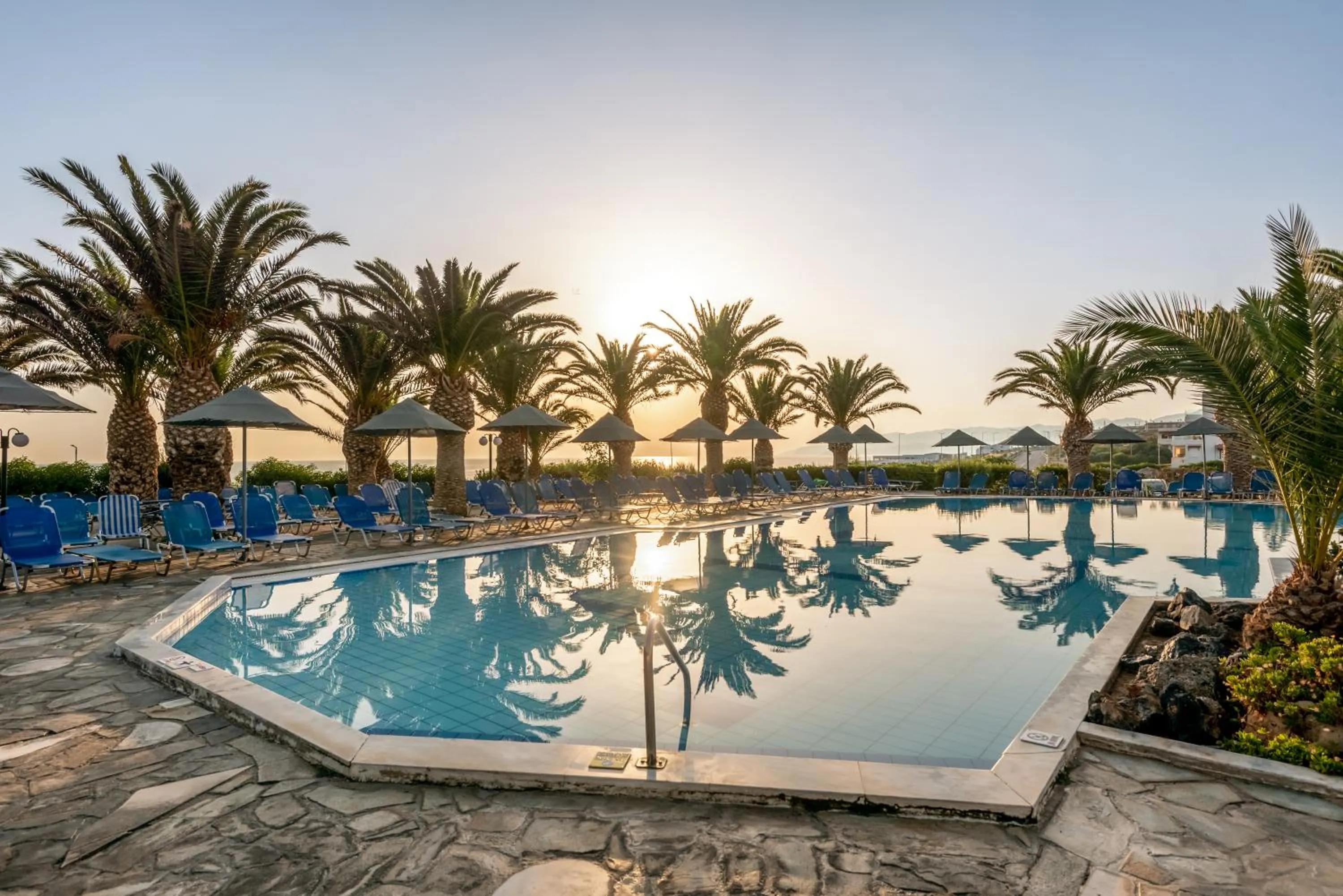 Swimming pool in Mediterraneo Hotel