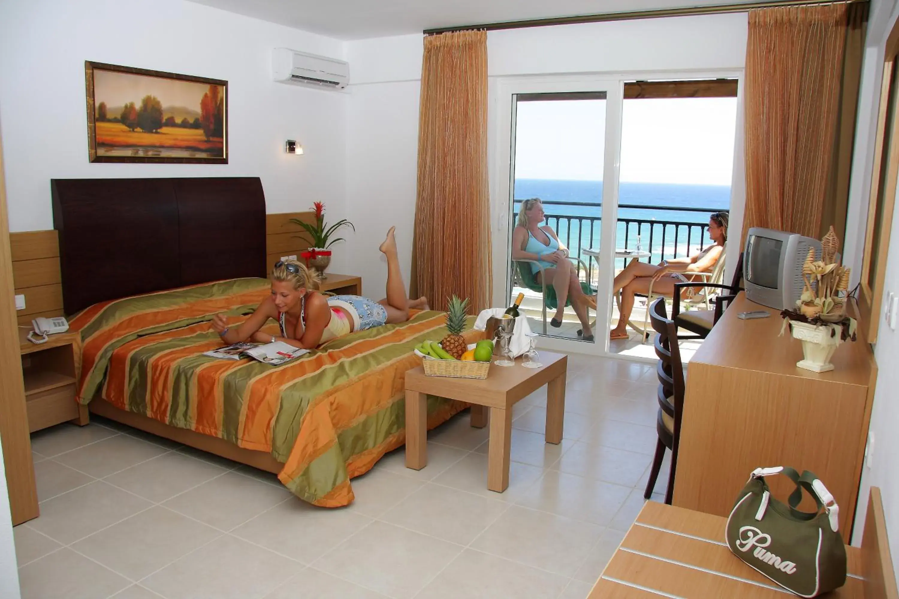 Bed in Mediterraneo Hotel Bed in Mediterraneo Hotel