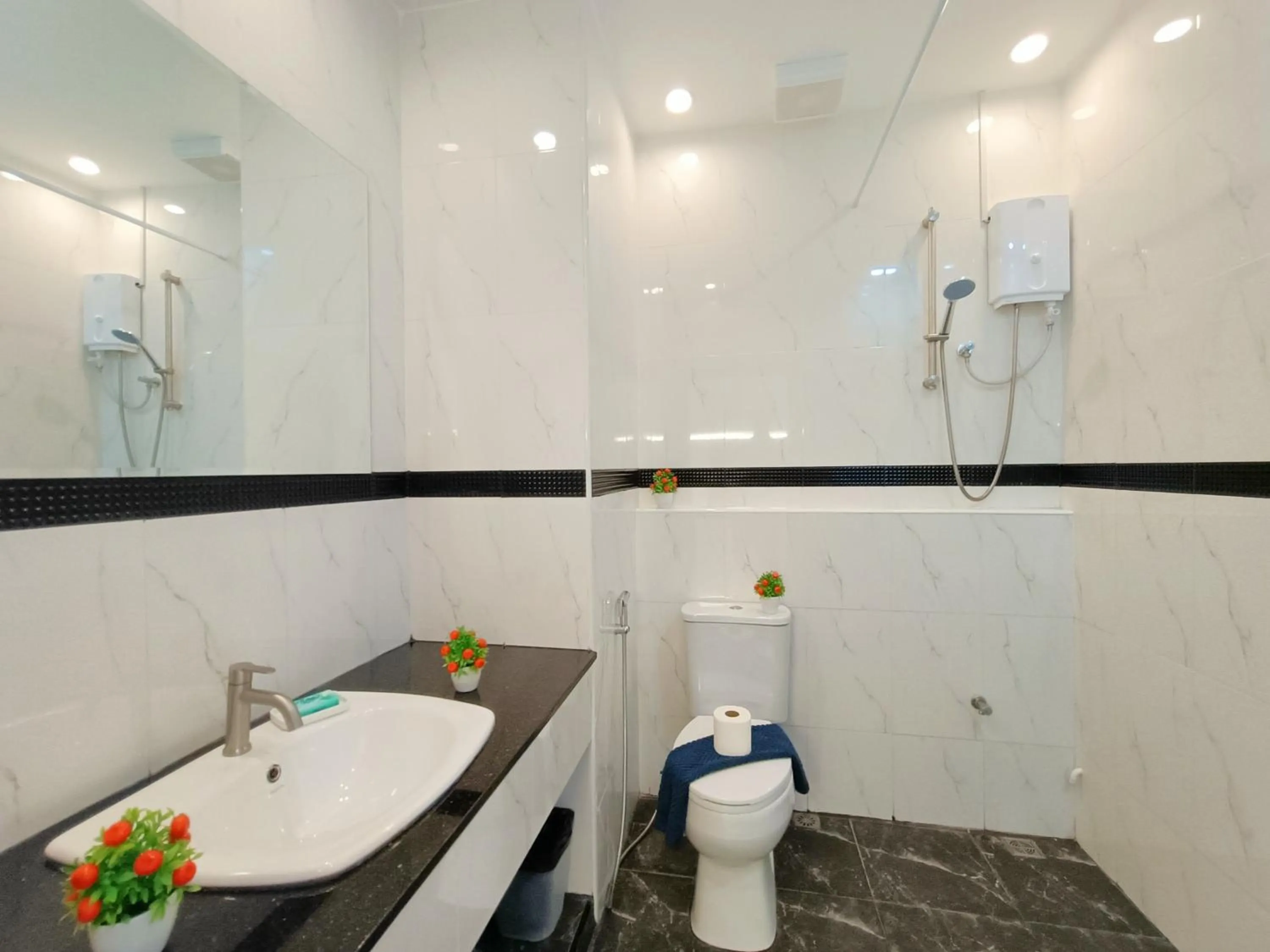 Bathroom in Sea View Beachfront Condos Pattaya Jomtien Beach