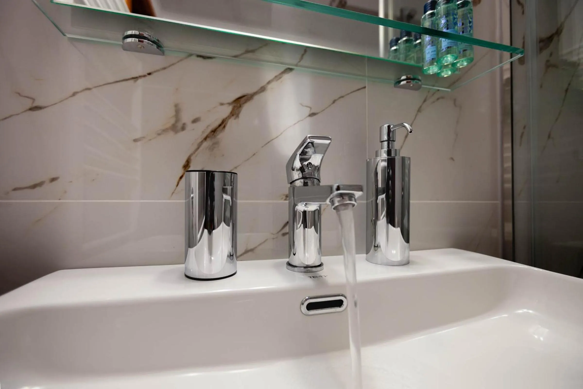 Bathroom in Petrino Guesthouse