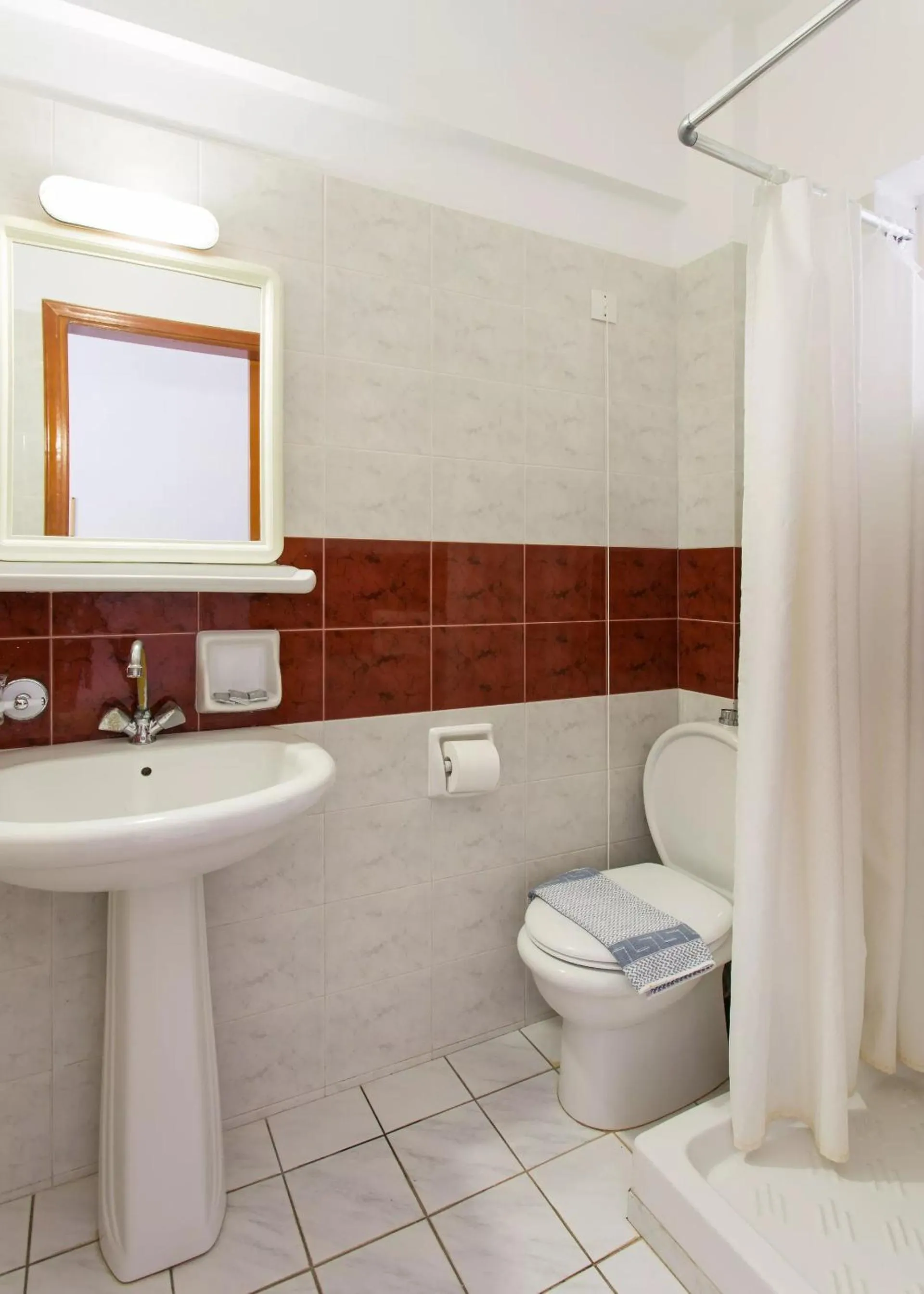 Bathroom in Petrino Guesthouse