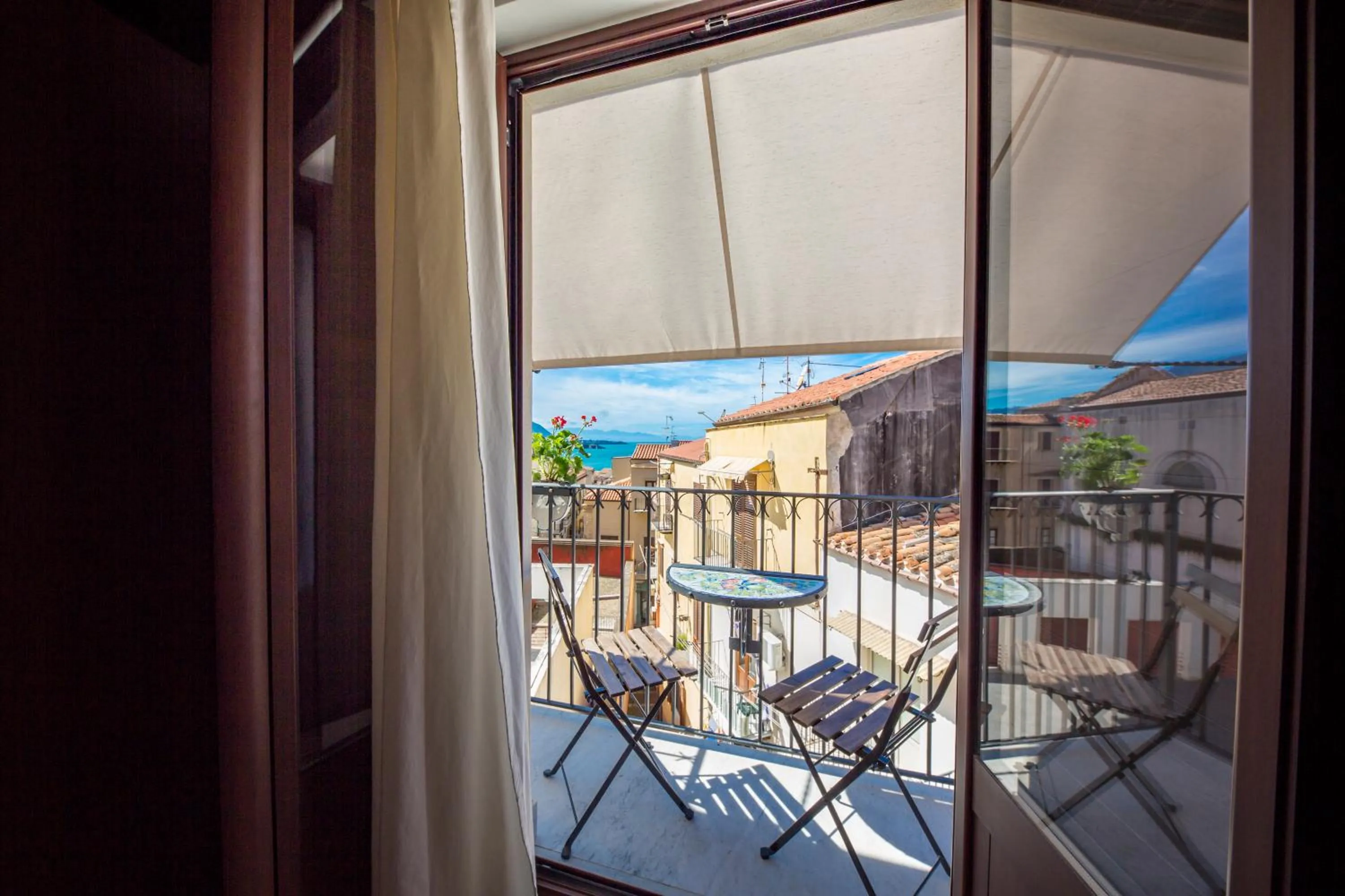 Sea view in Cefalu in Blu