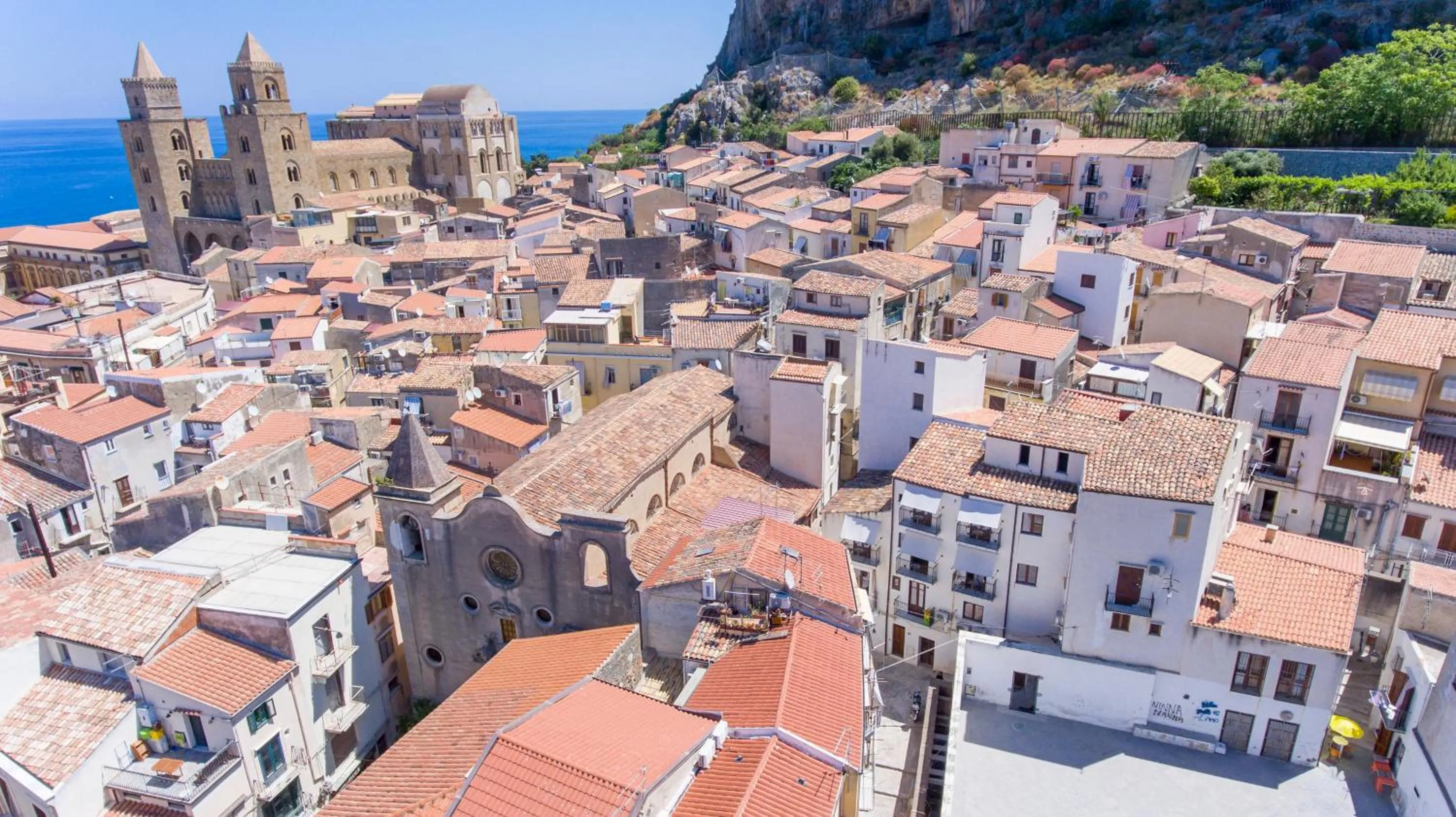 Bird's eye view in Cefalu in Blu