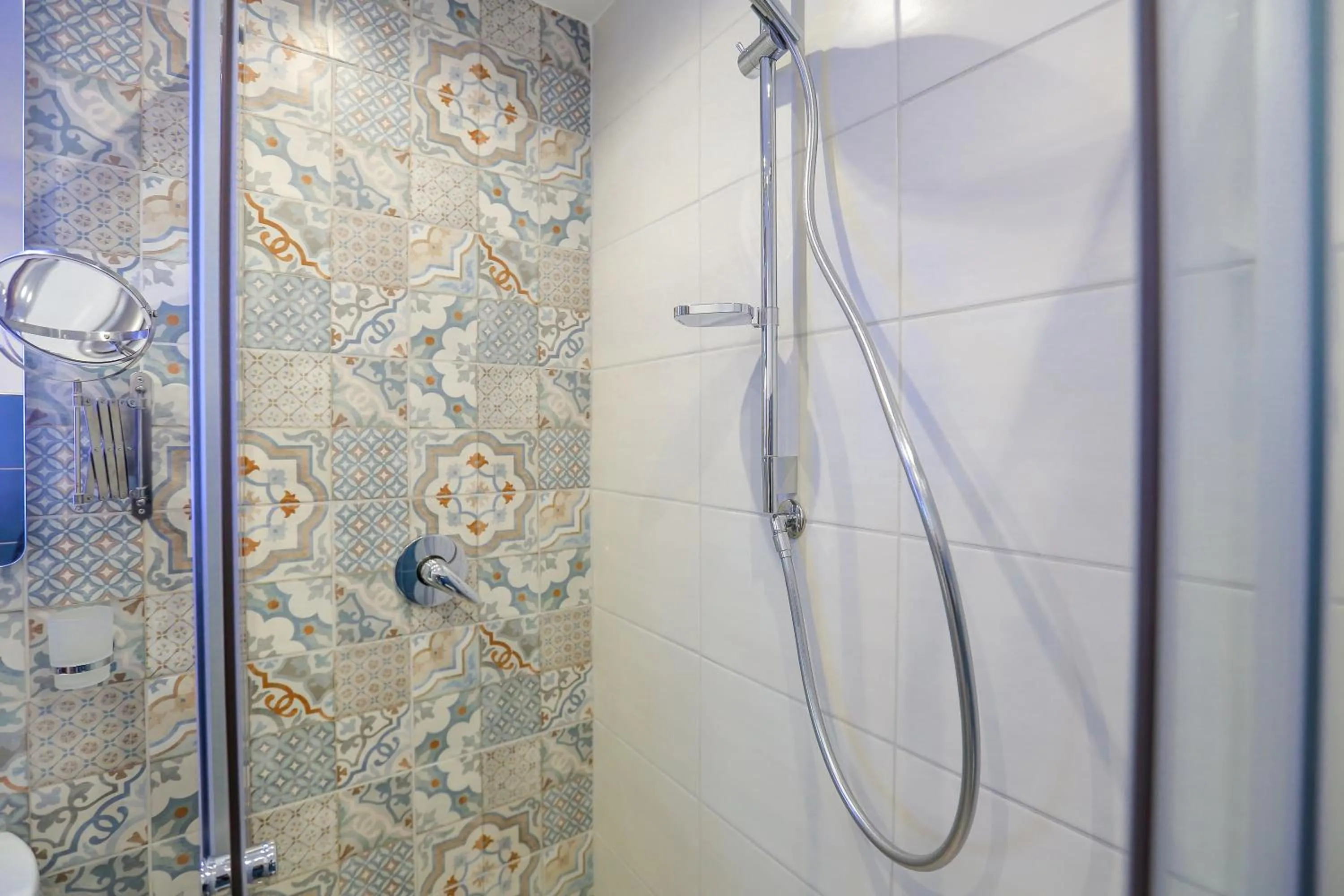 Bathroom in Cefalu in Blu