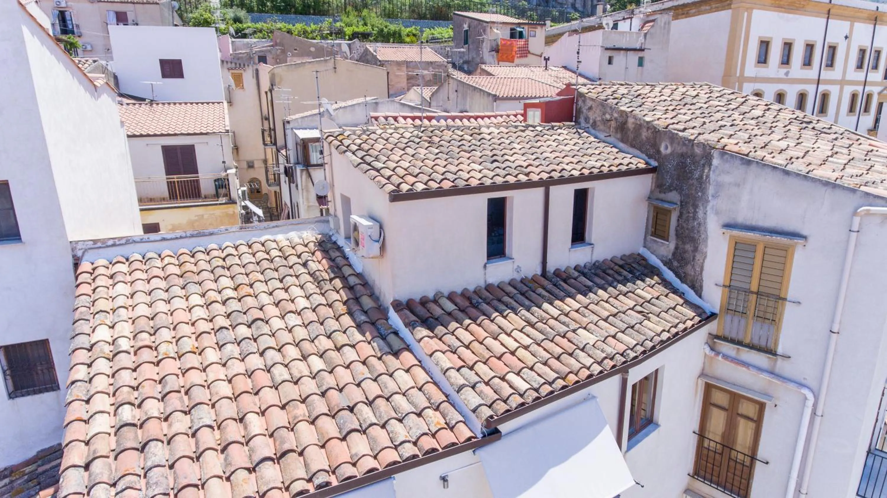 Bird's eye view in Cefalu in Blu