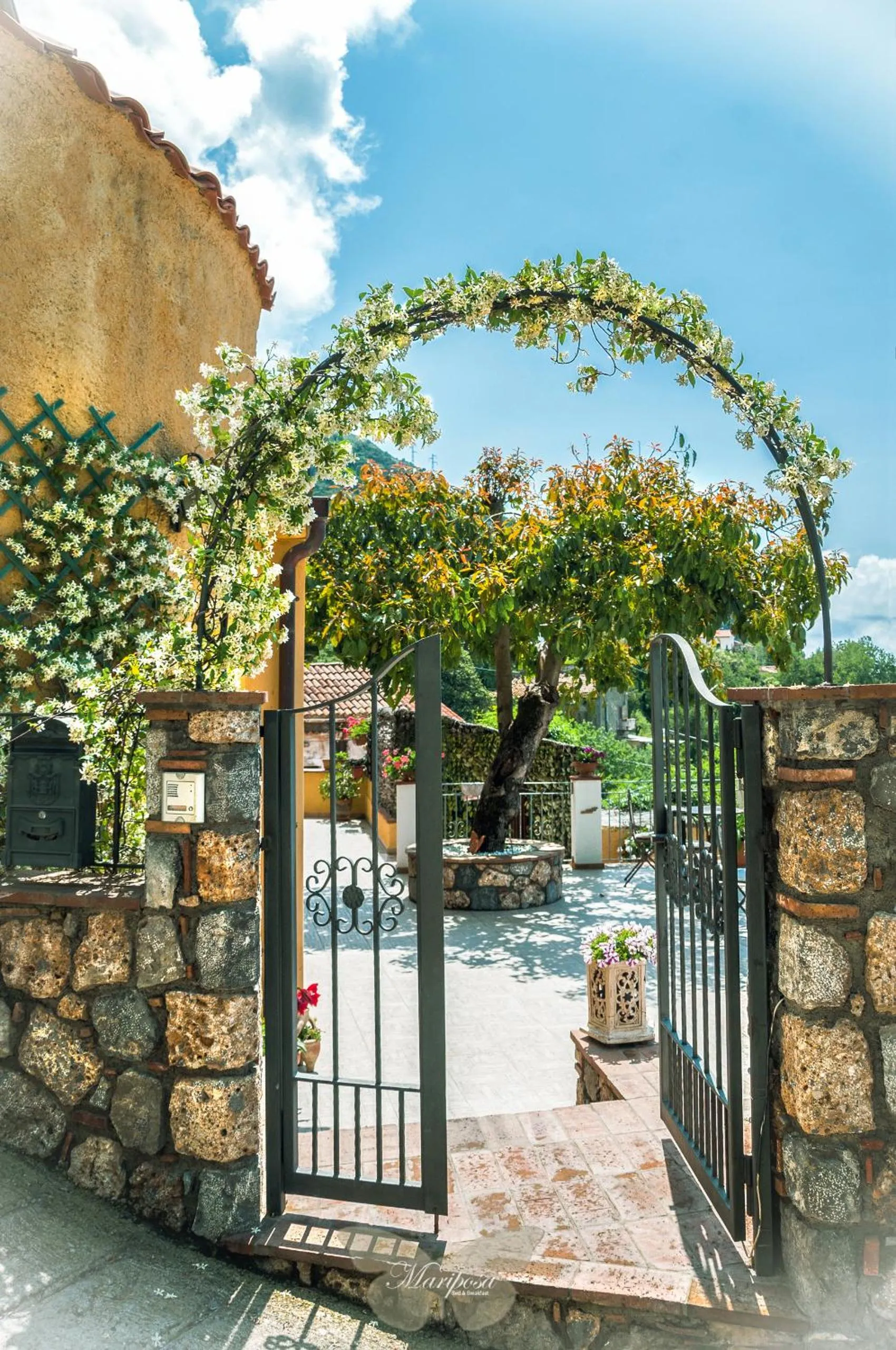 Facade/entrance in B&B Mariposa