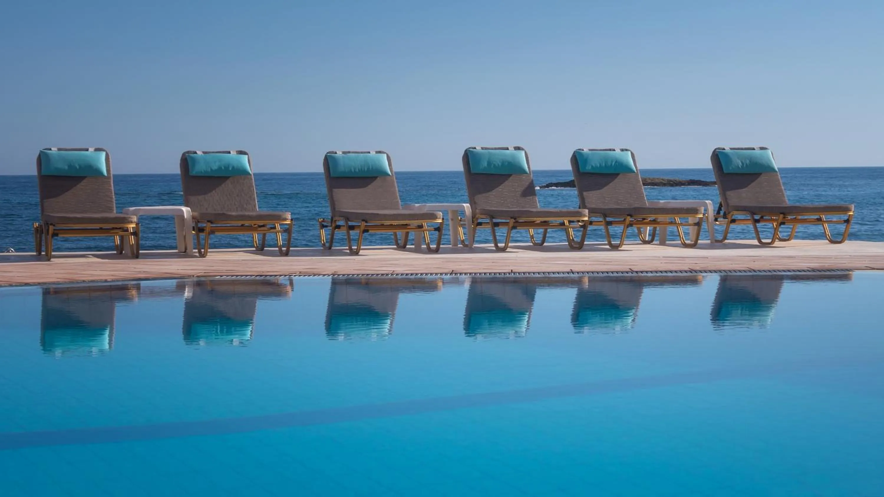 Swimming pool in Pyrgos Beach Hotel Apartments