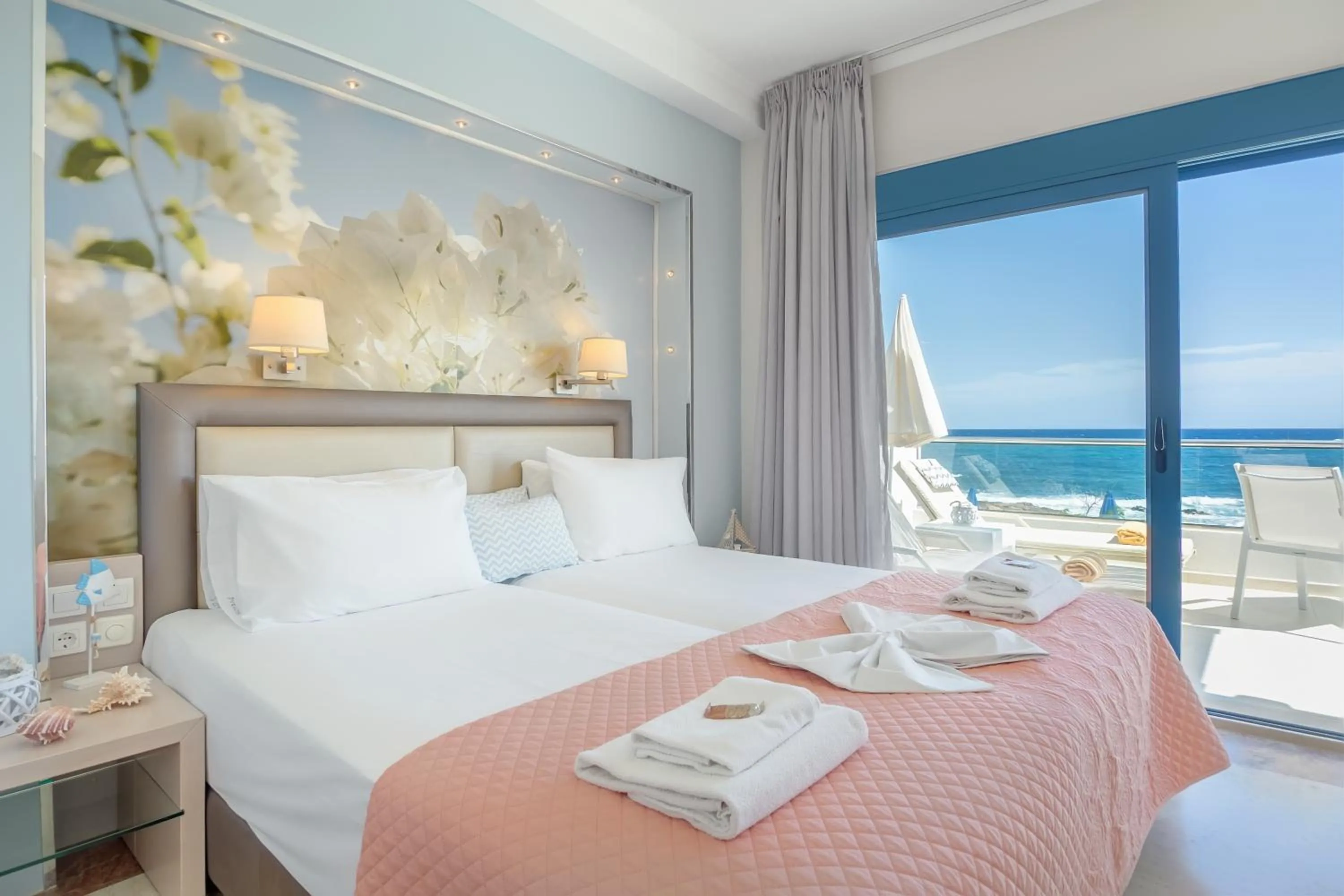 Bedroom, Bed in Pyrgos Beach Hotel Apartments