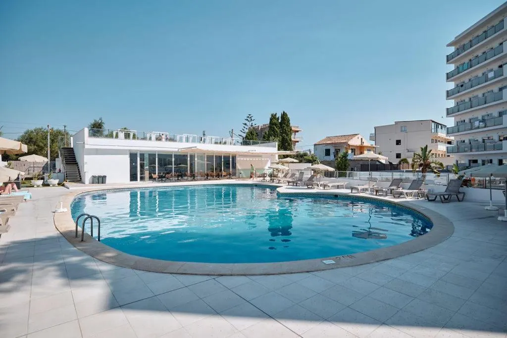 Swimming pool in Hotel Ankaa - Adults Only