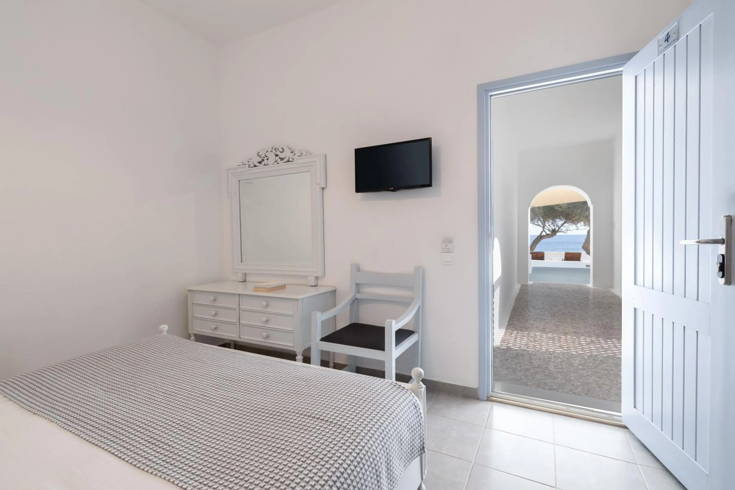 Bed in Akrotiri Hotel