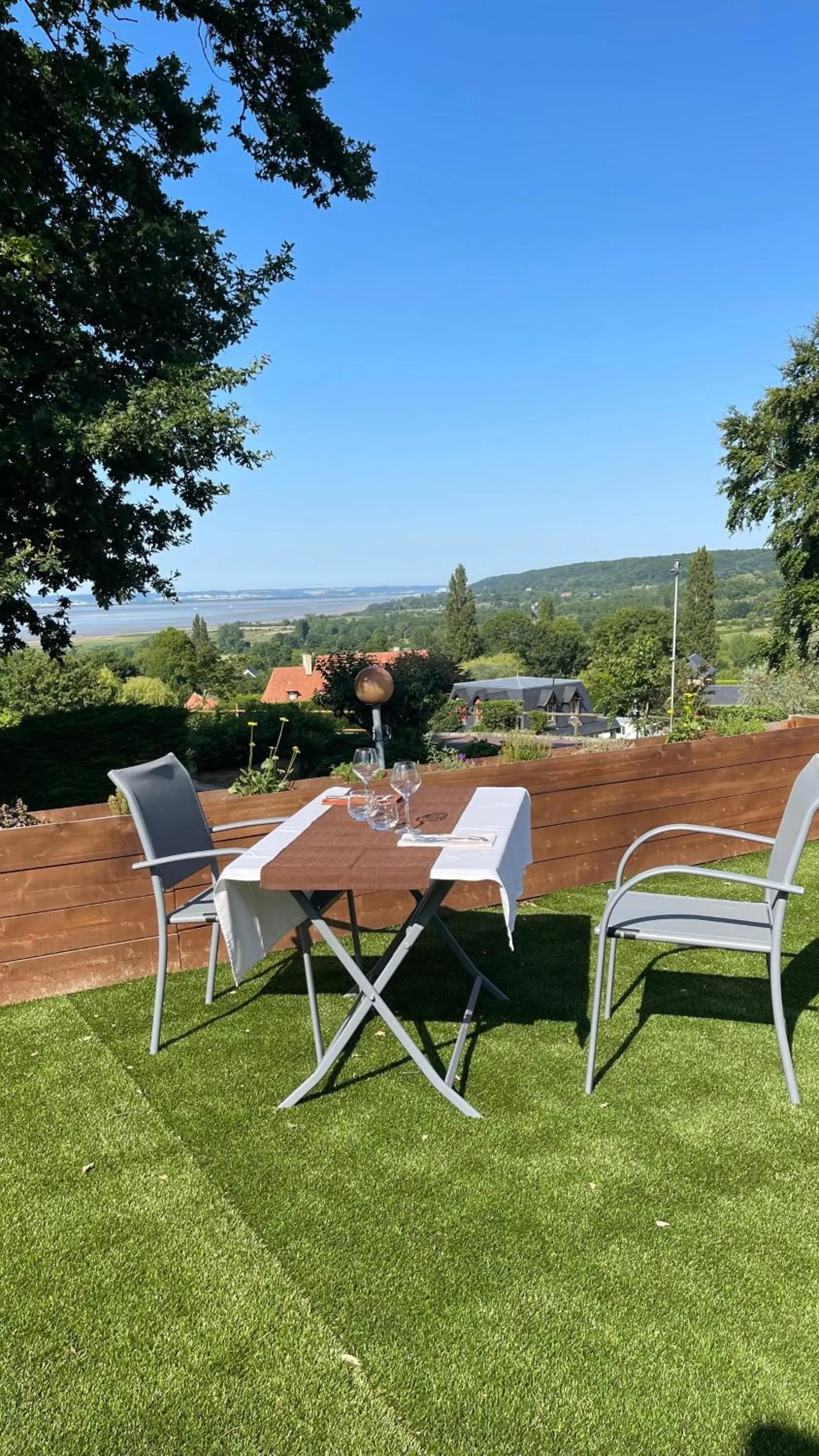 Garden in Hôtel Le Romantica