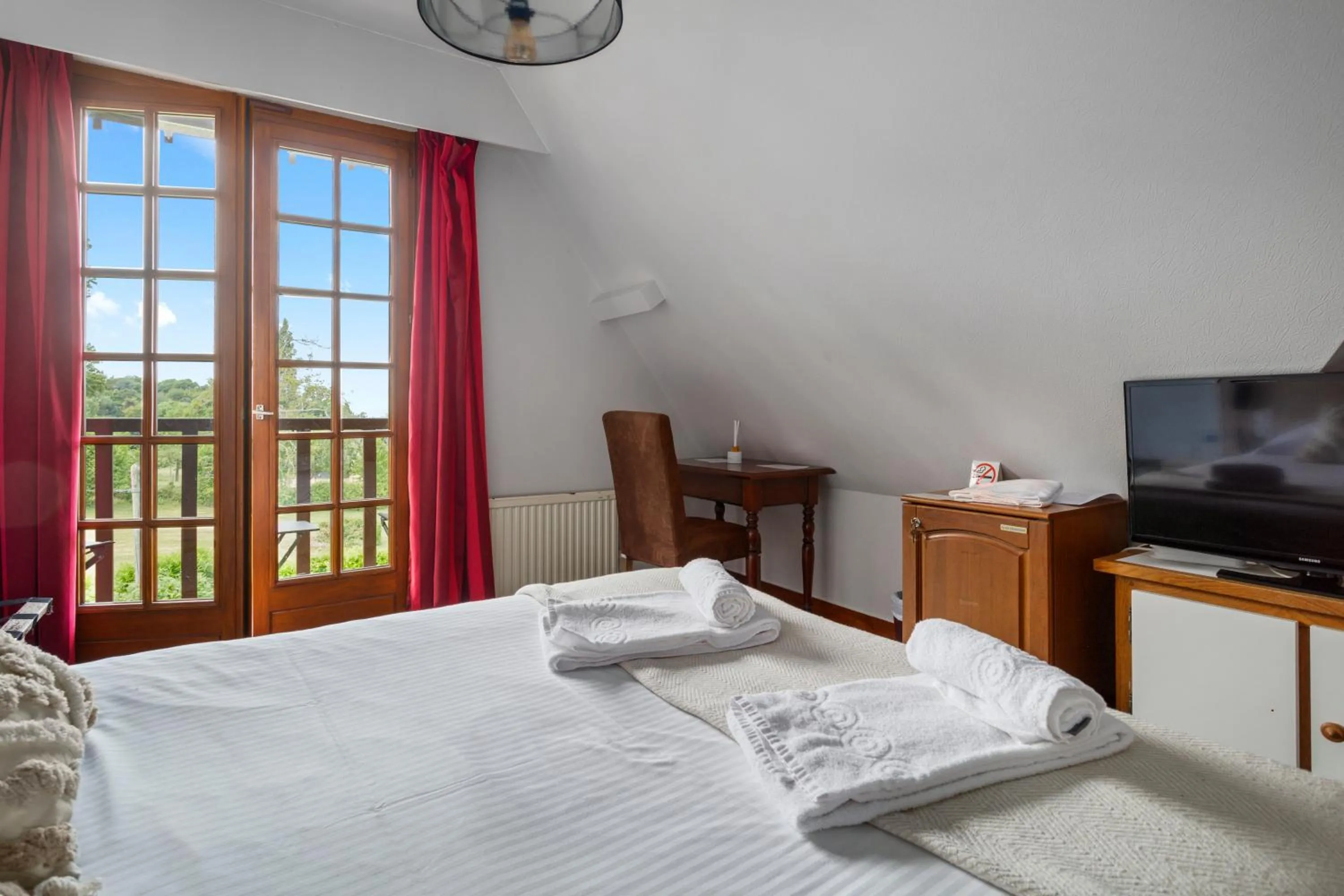 Superior Room with Balcony - Sea View in Hôtel Le Romantica