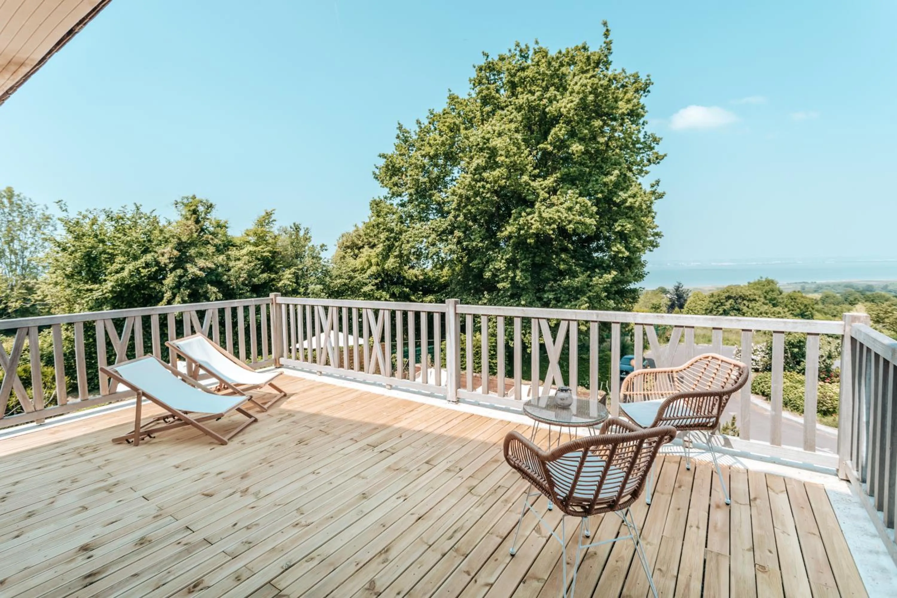 Patio in Hôtel Le Romantica