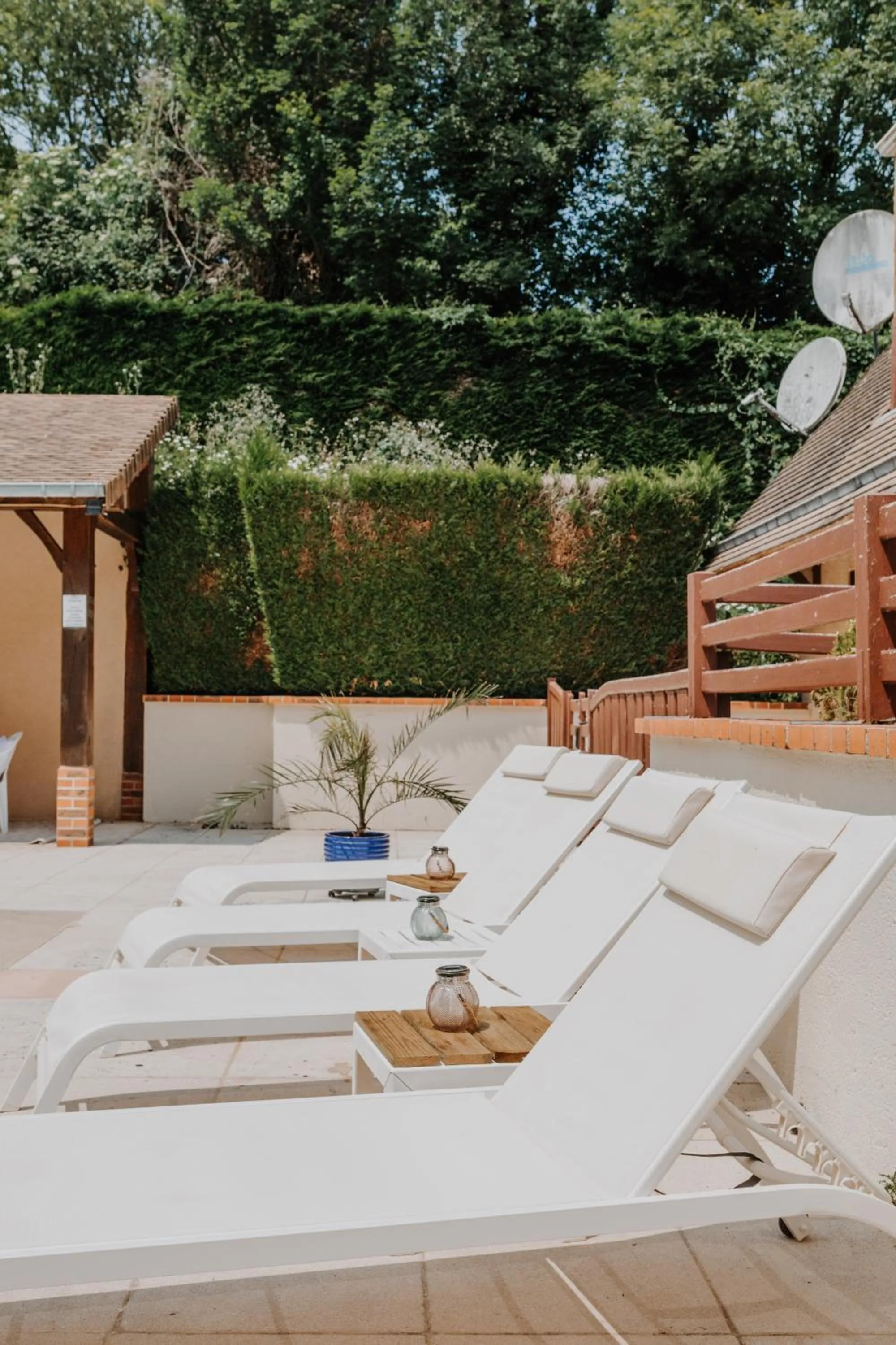 Swimming pool in Hôtel Le Romantica