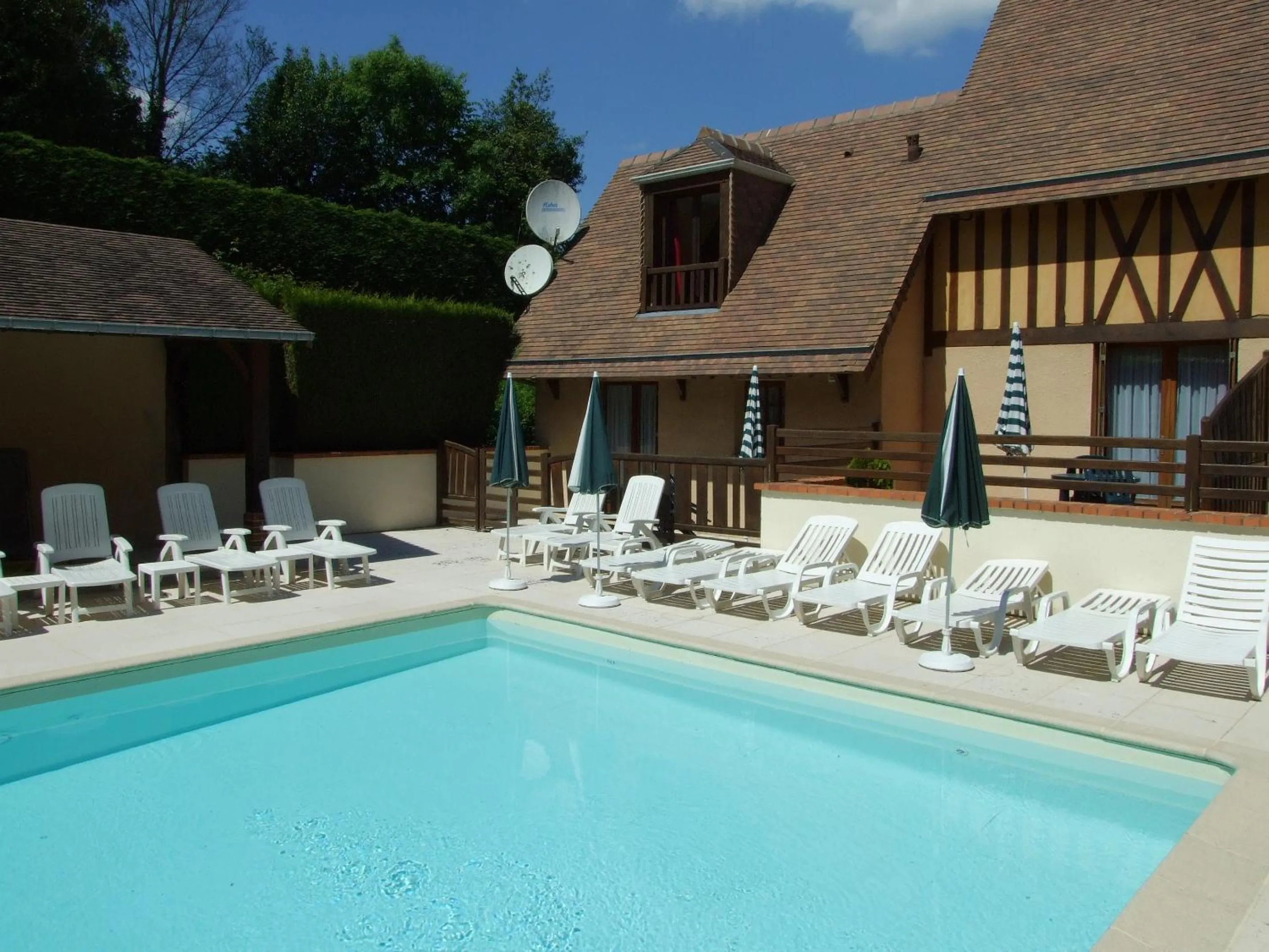 Swimming pool in Hôtel Le Romantica