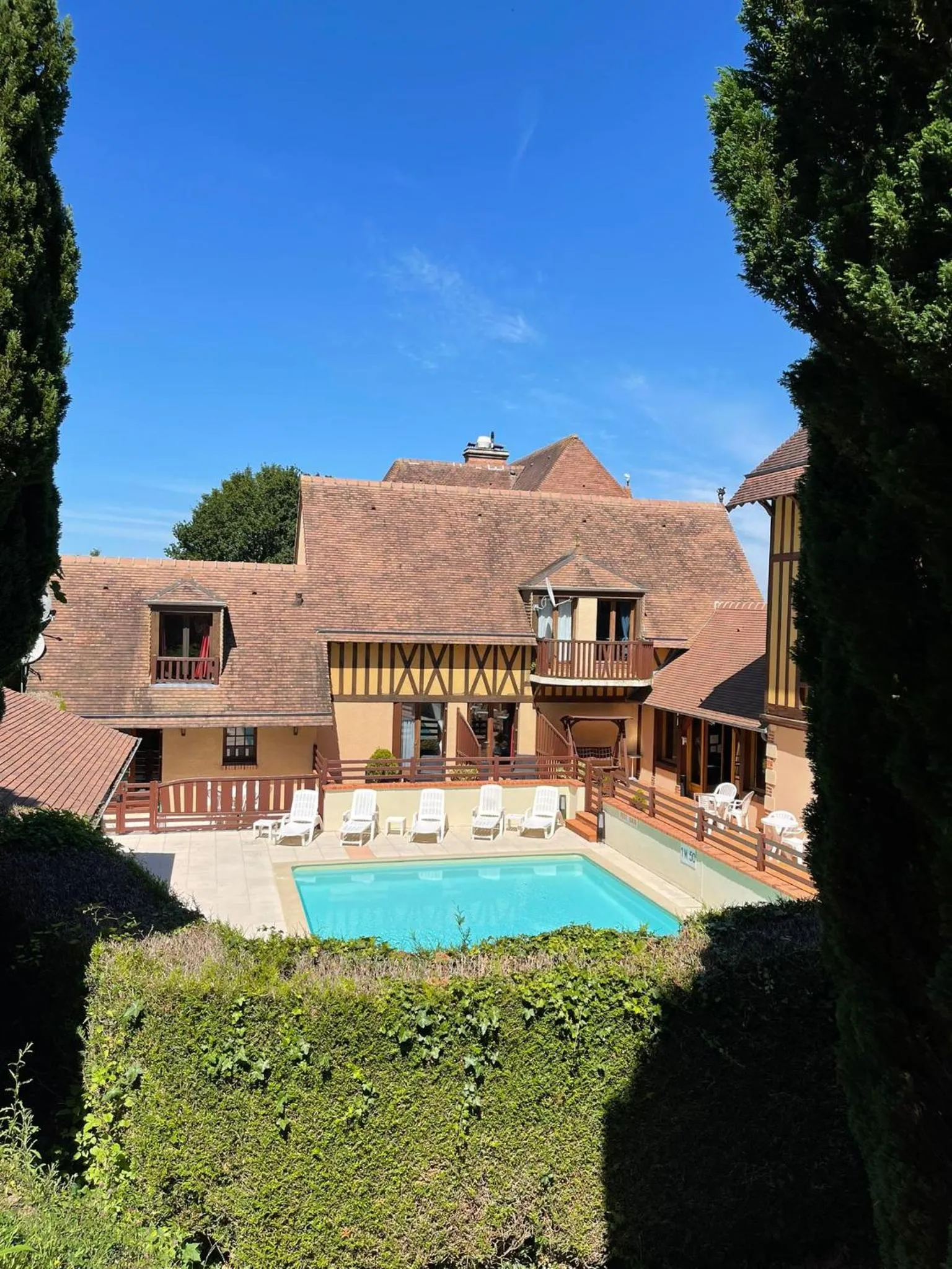 Pool view in Hôtel Le Romantica