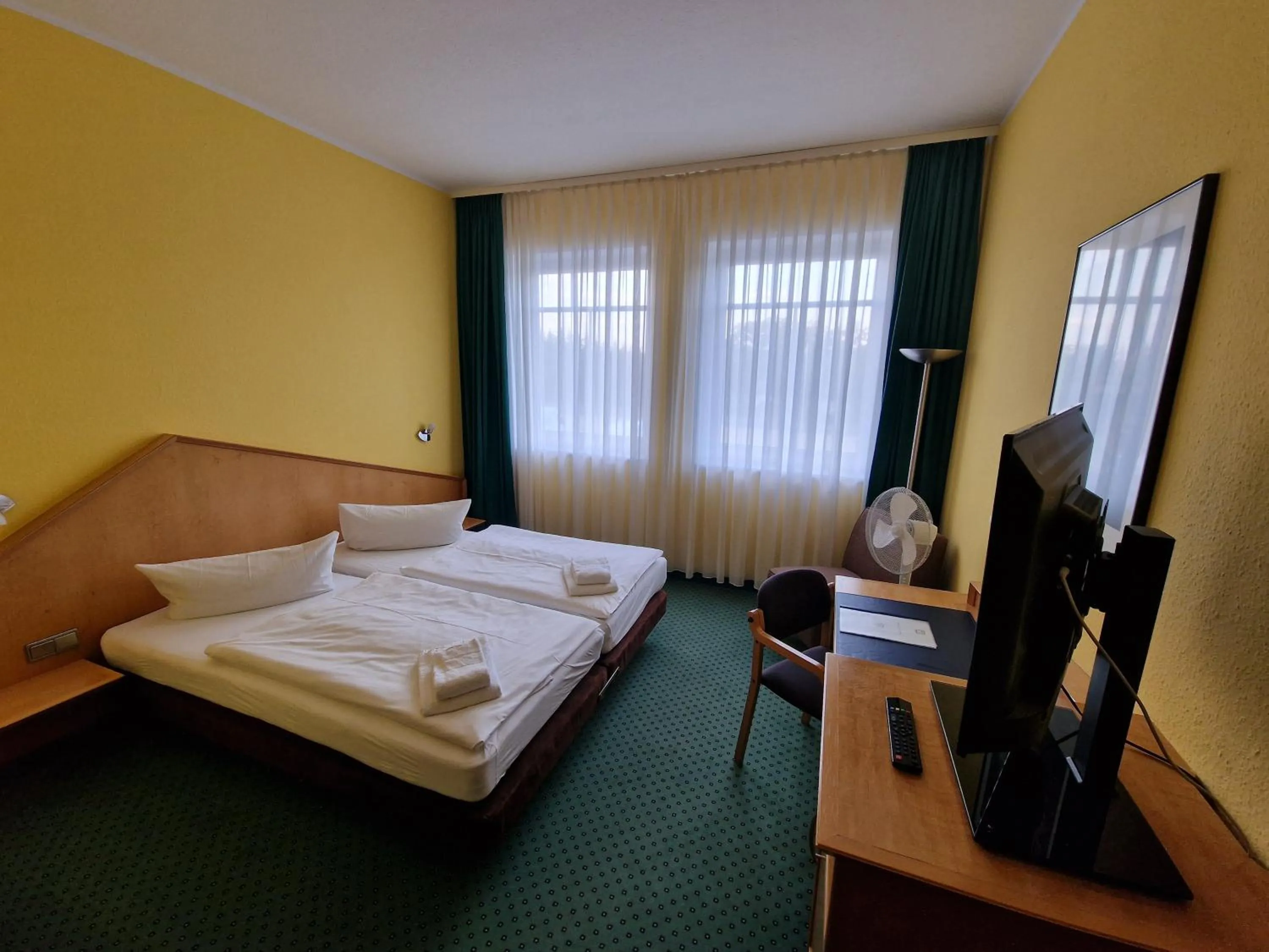 Photo of the whole room, Bed in Hotel A2