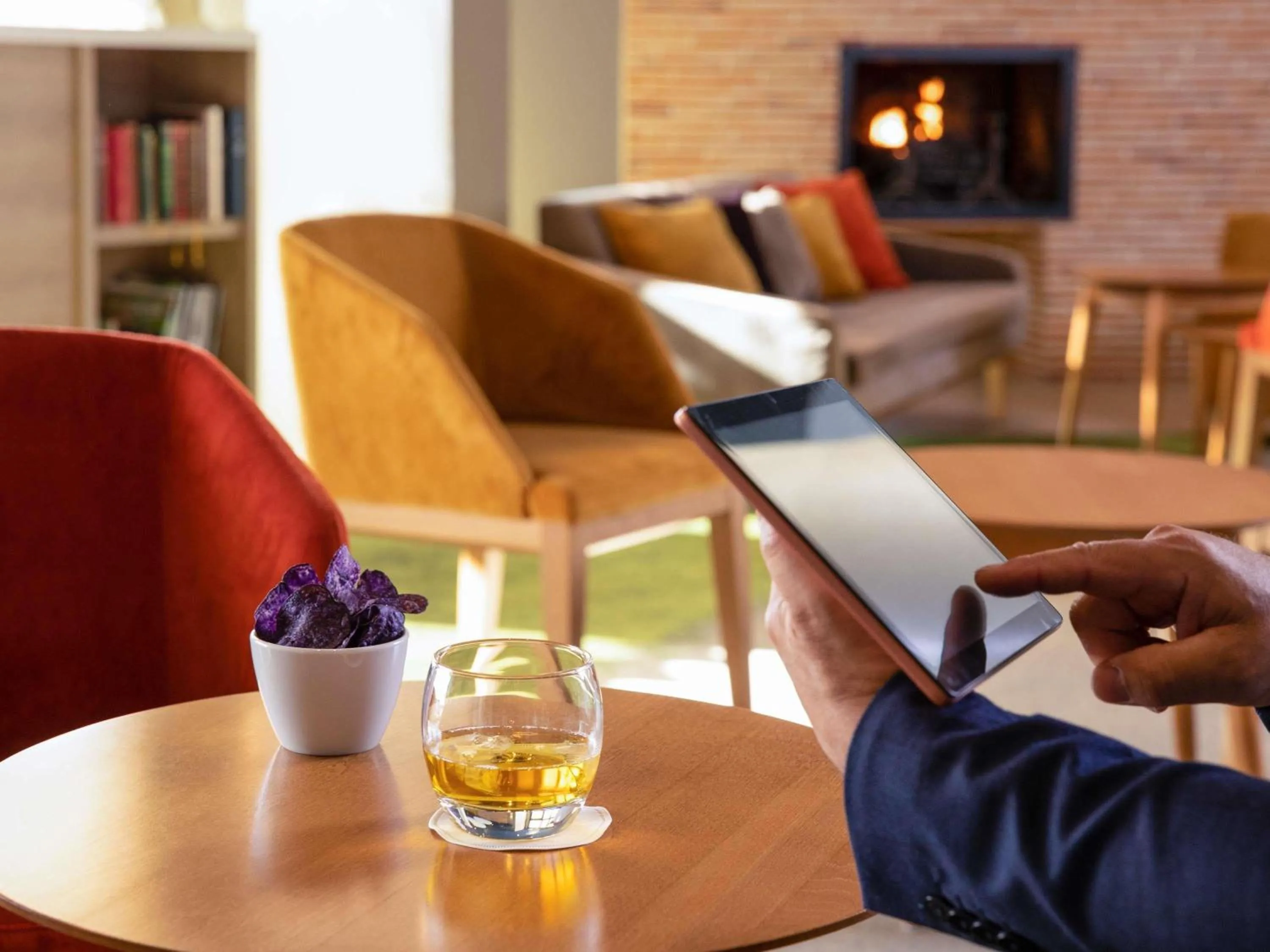 Lounge or bar in Mercure Trouville Sur Mer