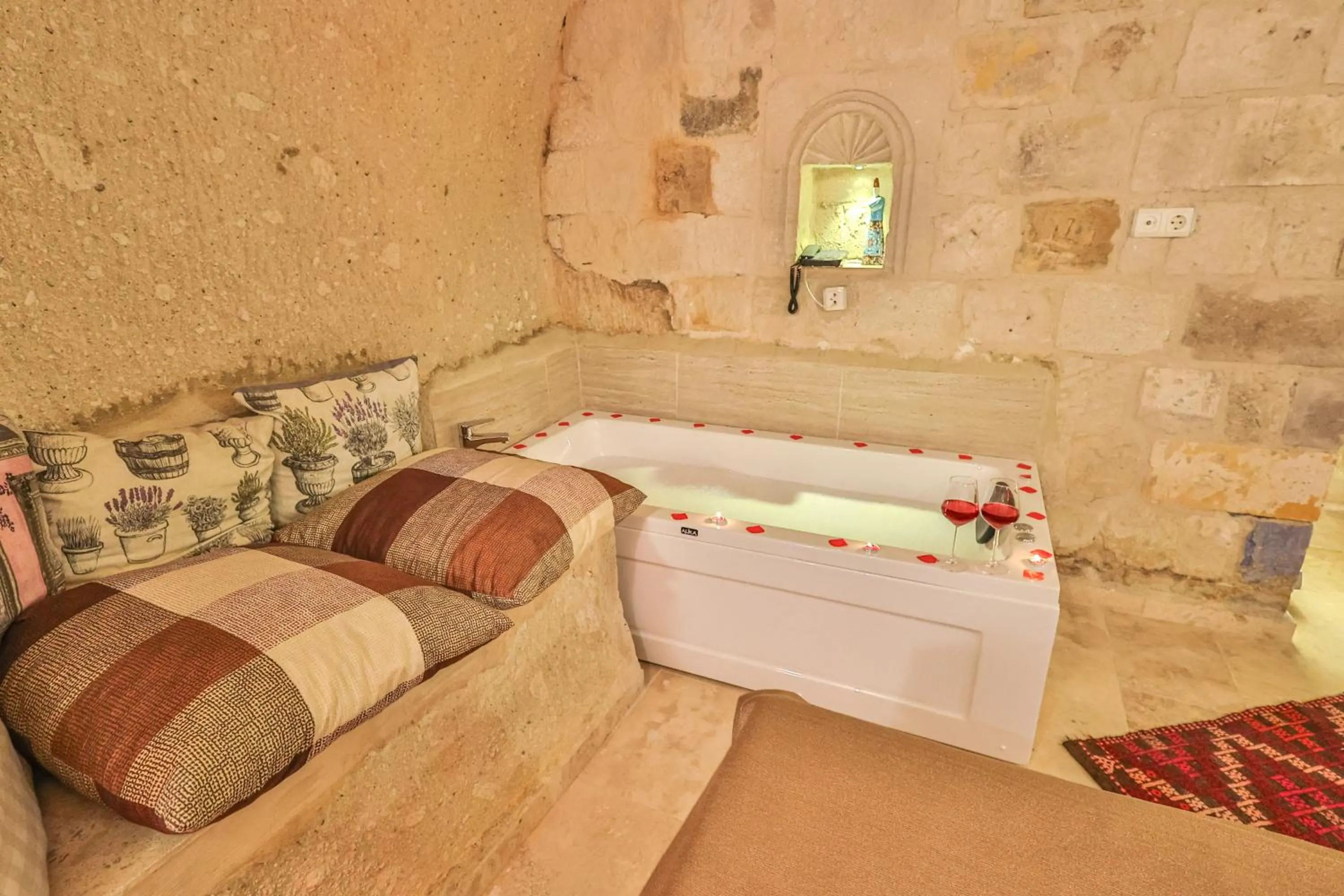 Hot Tub in Bedrock Cave Hotel