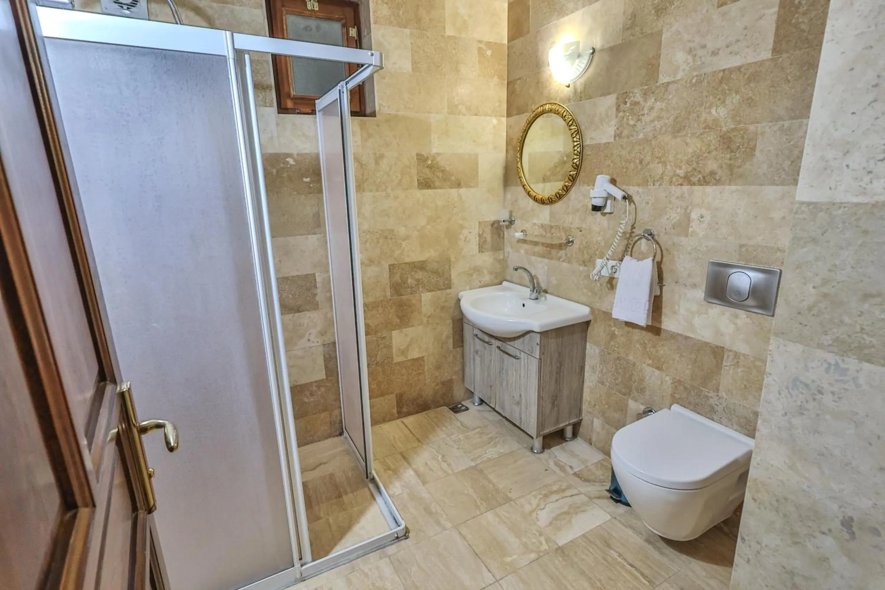 Bathroom in Bedrock Cave Hotel