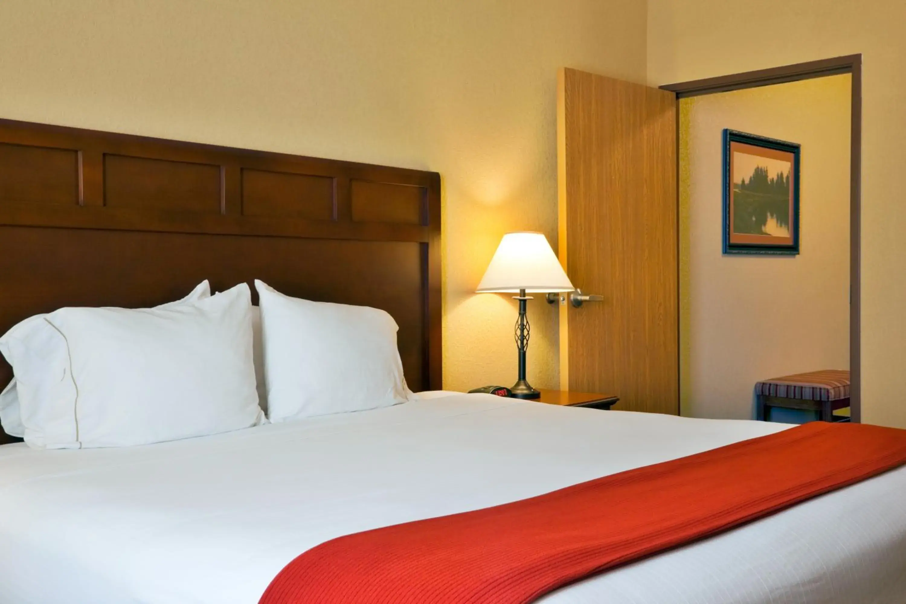 Bedroom, Bed in Holiday Inn Express of Salado-Belton by IHG Bedroom, Bed in Holiday Inn Express of Salado-Belton by IHG
