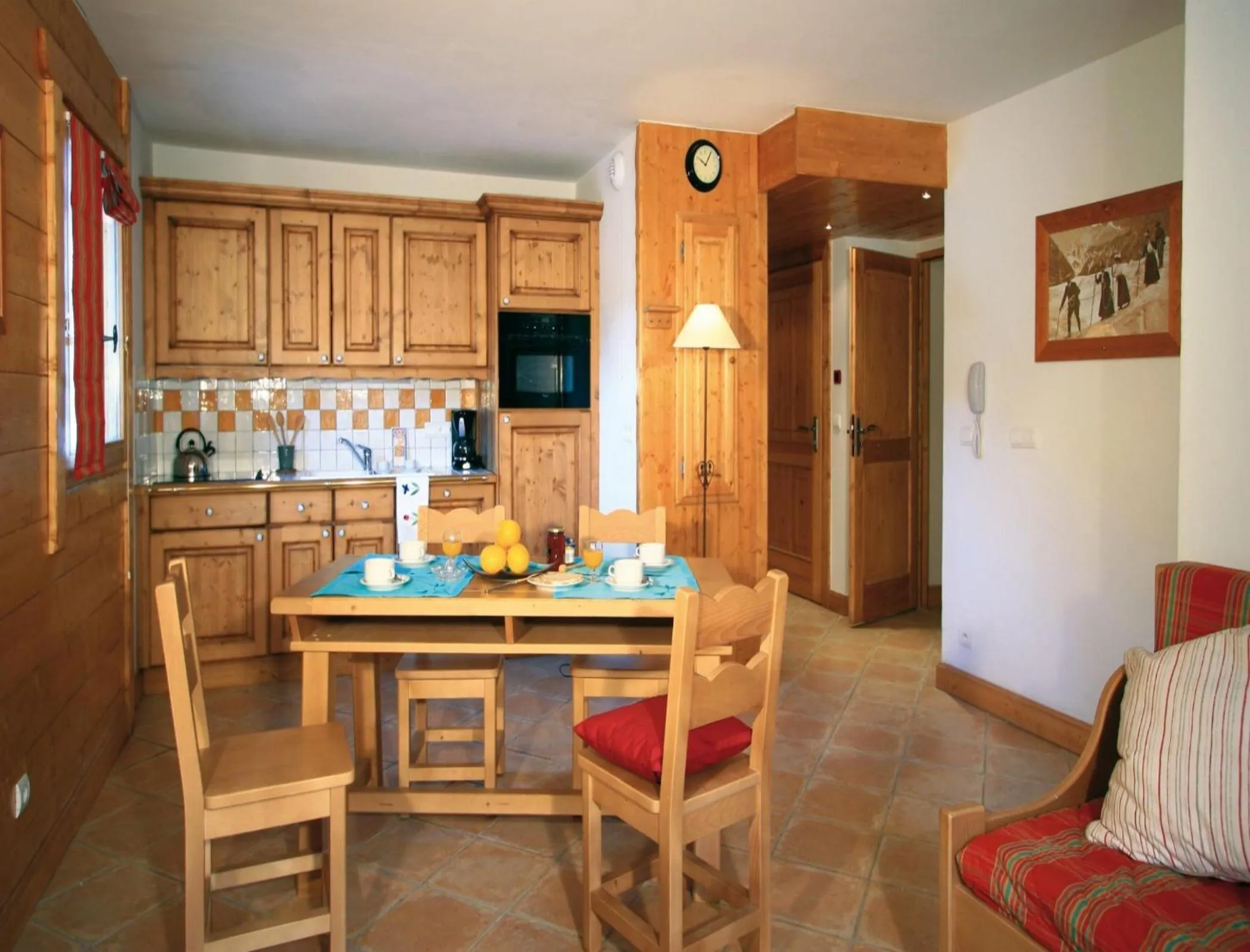 Kitchen or kitchenette in Lagrange Vacances Le Hameau du Rocher Blanc