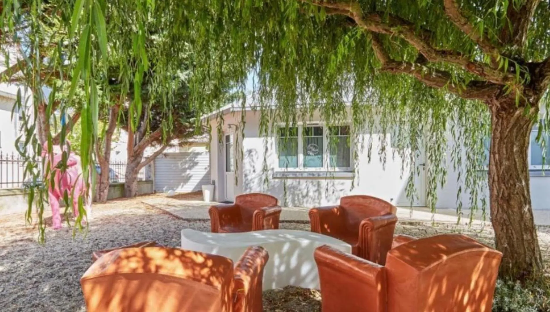 Hotel restaurant La Pêcherie - Le manoir d'à coté - Les 5 ruches -Logis hôtels