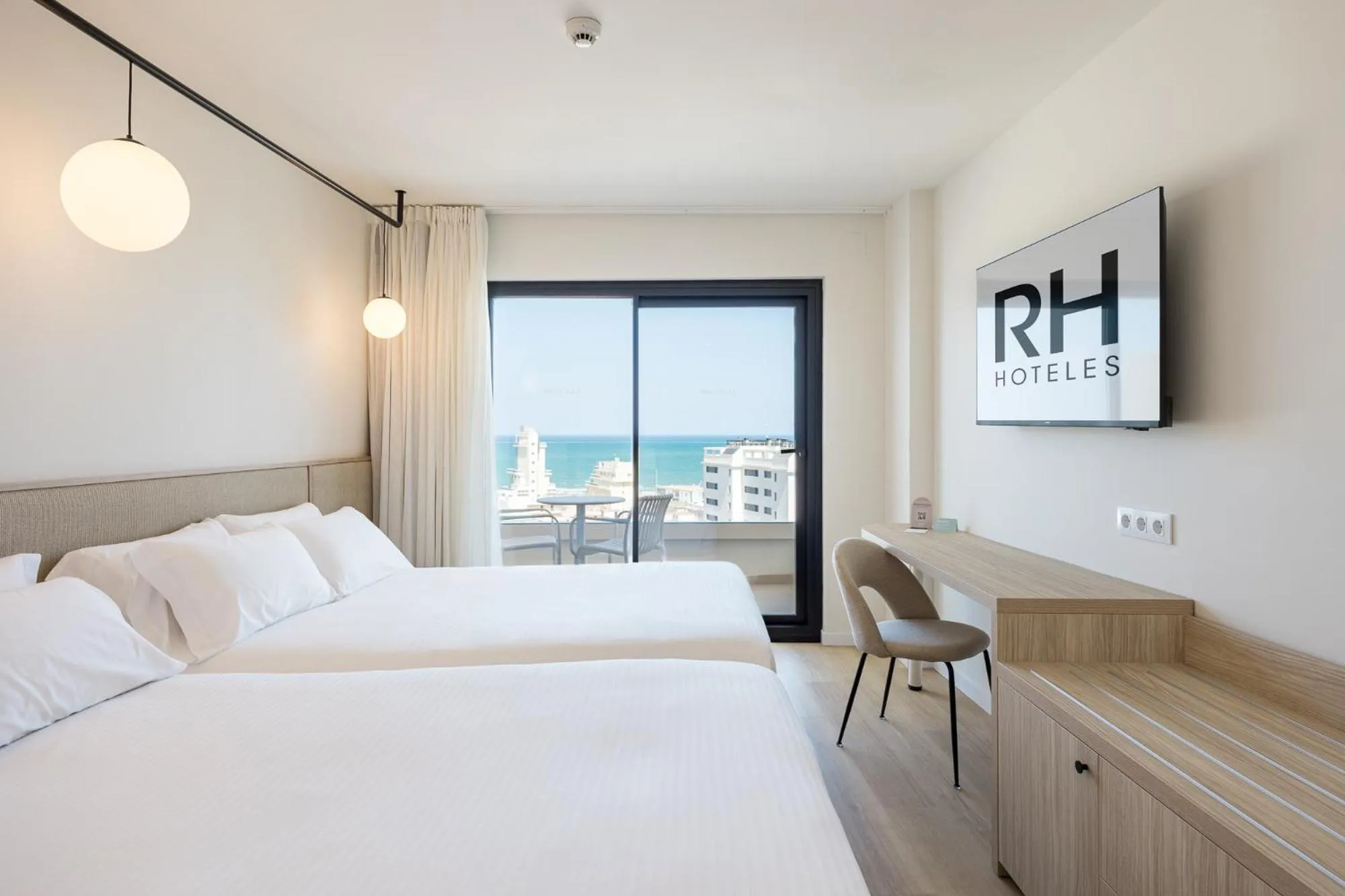 Bed in Hotel RH Arena - Todo Incluido