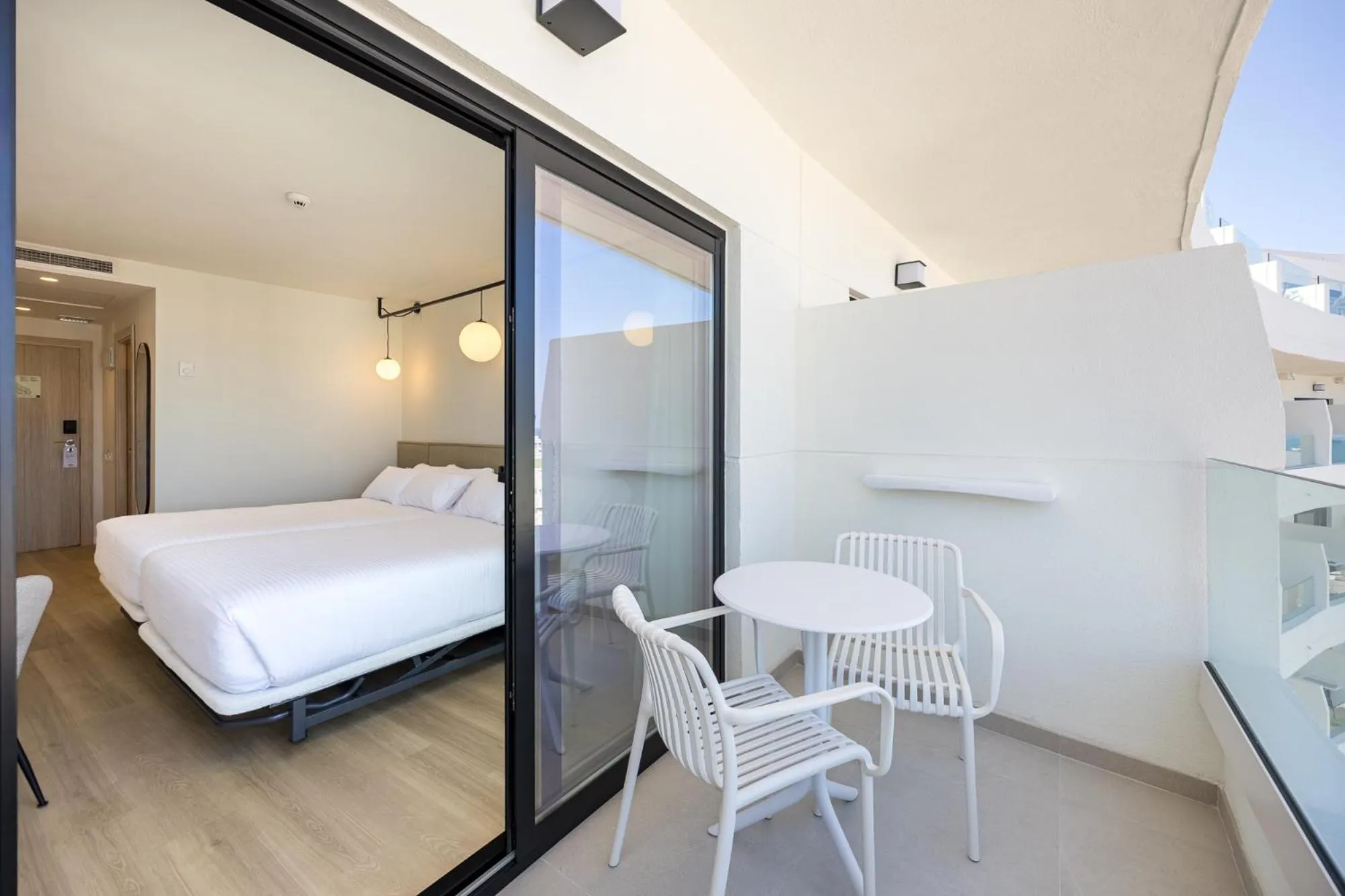 Balcony/Terrace, Bed in Hotel RH Arena - Todo Incluido