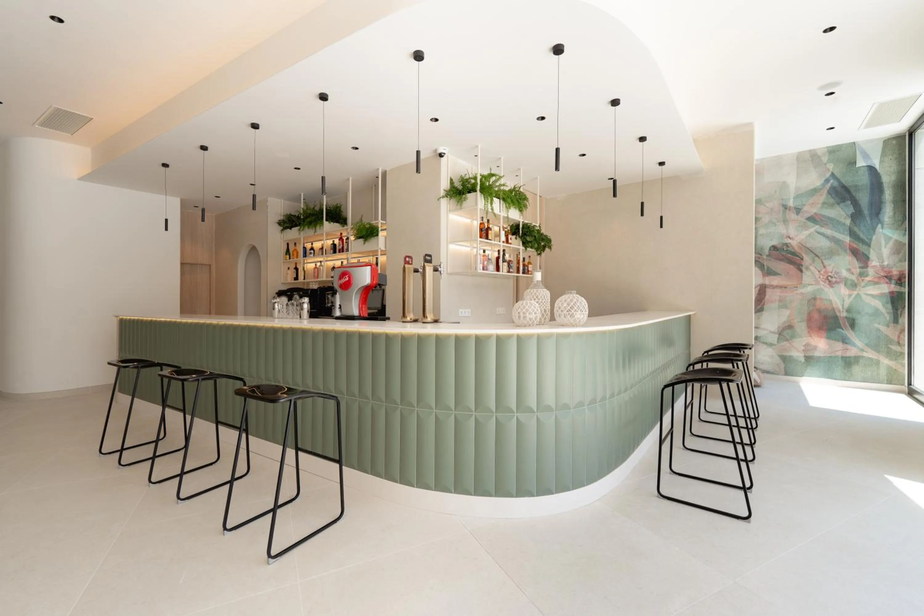 Lounge or bar in Hotel RH Arena - Todo Incluido