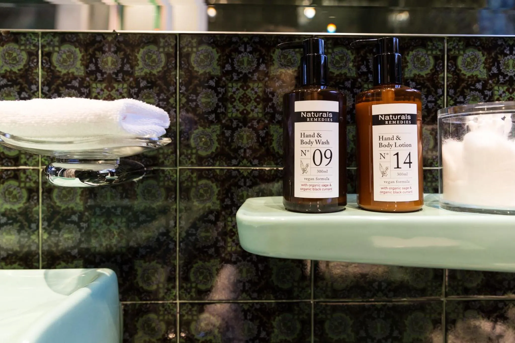 Bathroom in Hotel Edelweiss