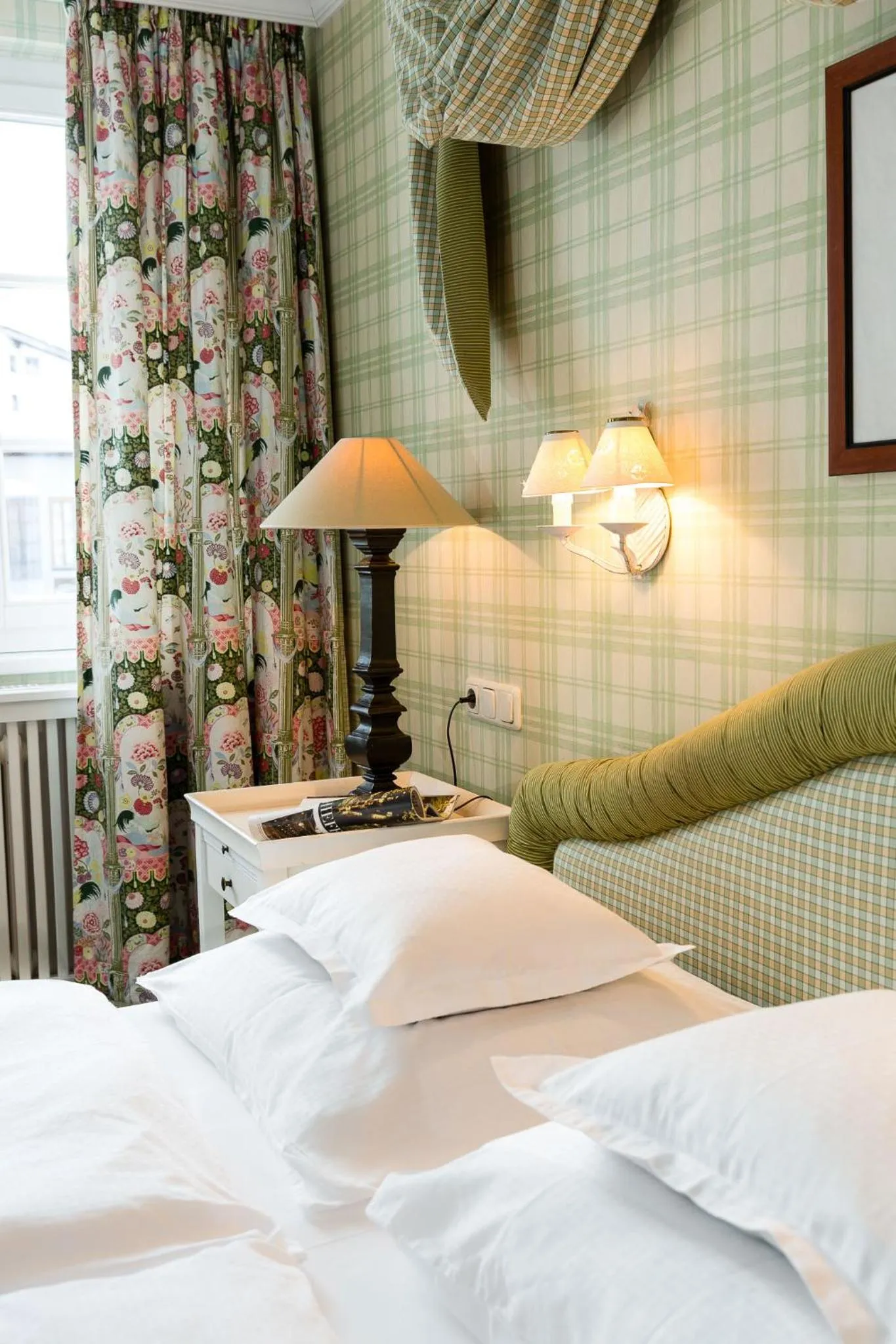 Bedroom, Bed in Hotel Edelweiss