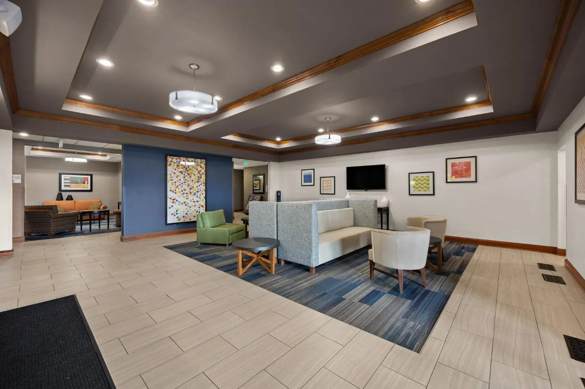 Property building in Holiday Inn Express Hotel & Suites Limon I-70/Exit 359 by IHG Property building in Holiday Inn Express Hotel & Suites Limon I-70/Exit 359 by IHG