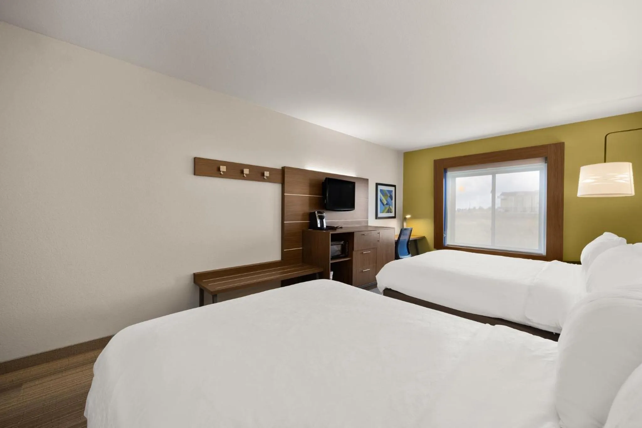 Photo of the whole room, Bed in Holiday Inn Express Hotel & Suites Limon I-70/Exit 359 by IHG
