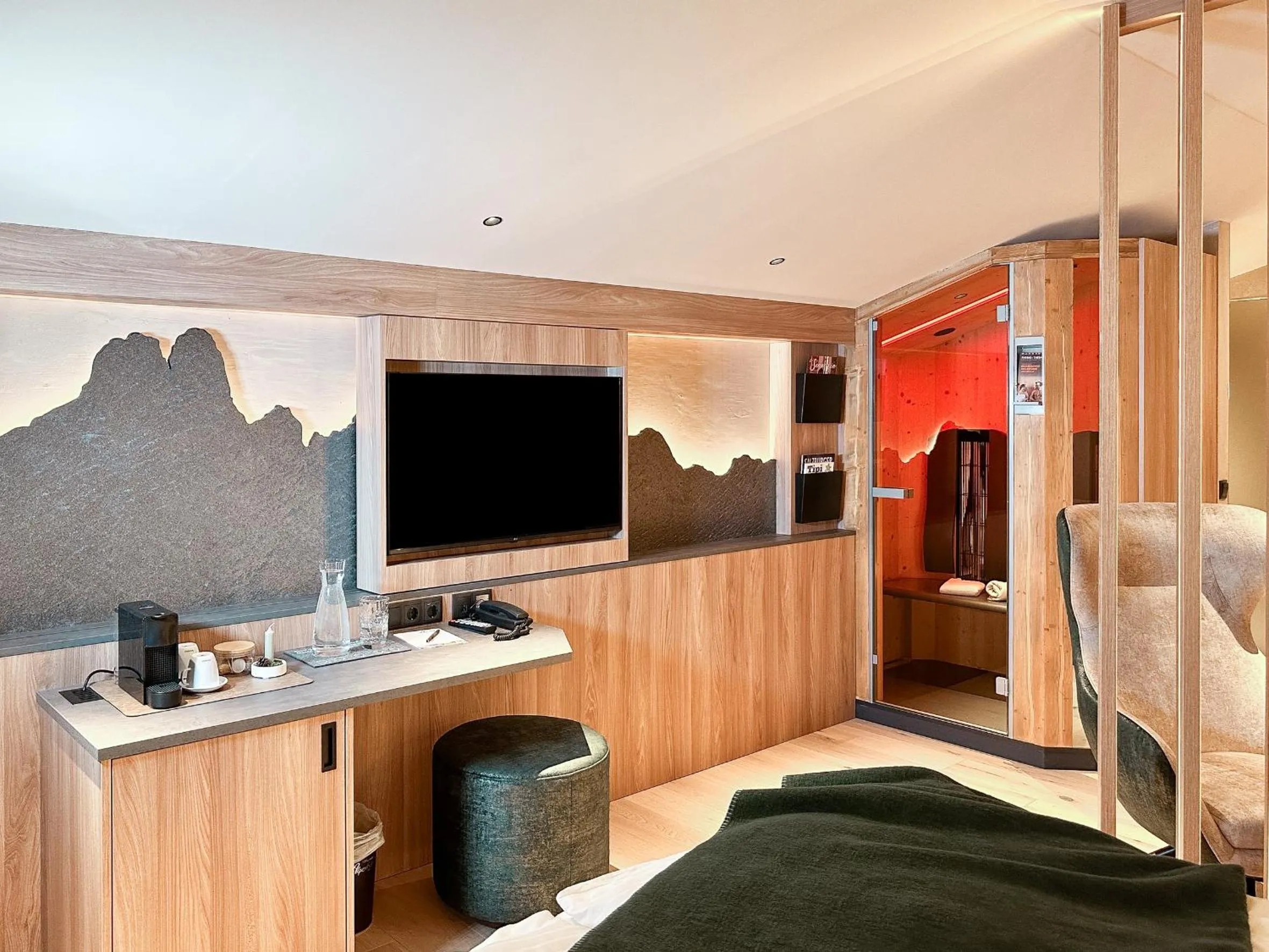 Photo of the whole room, Bed in Landhotel Alpenhof Filzmoos